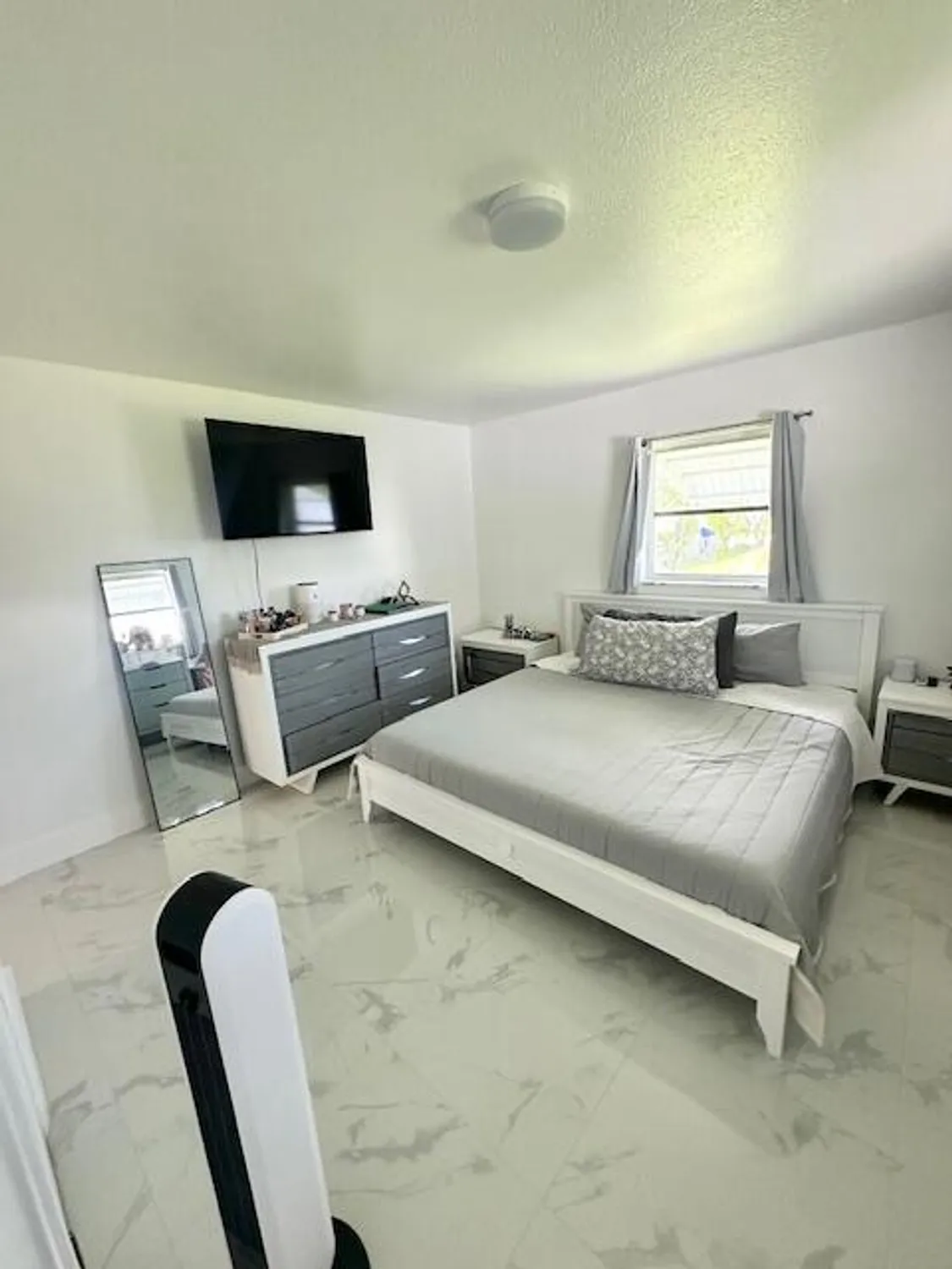 Property Slideshow image 9 of 19 | 1902 sw roma way, Boynton Beach, FL, 33426