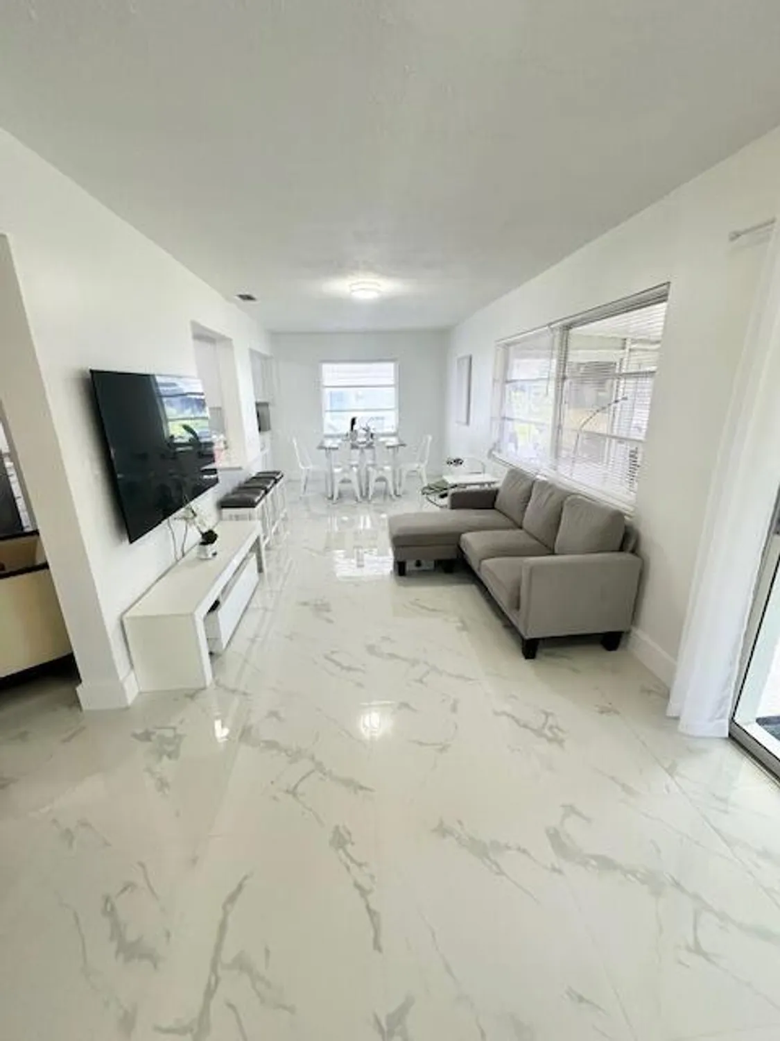 Property Slideshow image 16 of 19 | 1902 sw roma way, Boynton Beach, FL, 33426