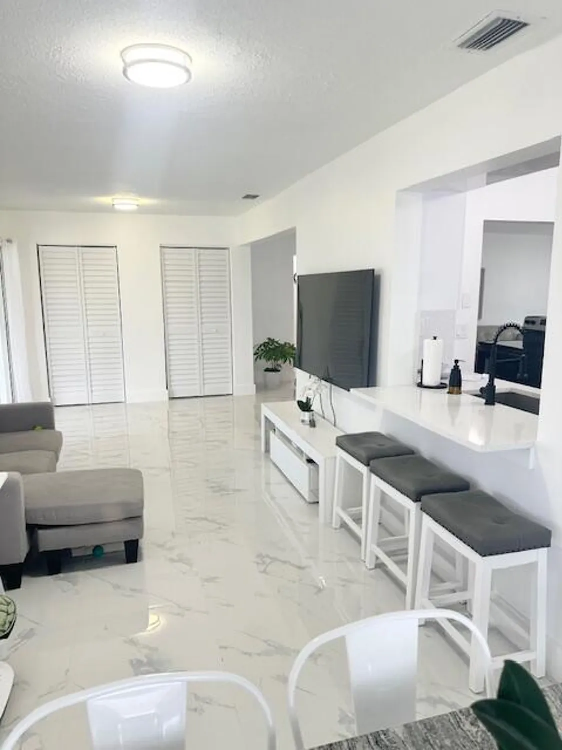 Property Slideshow image 15 of 19 | 1902 sw roma way, Boynton Beach, FL, 33426