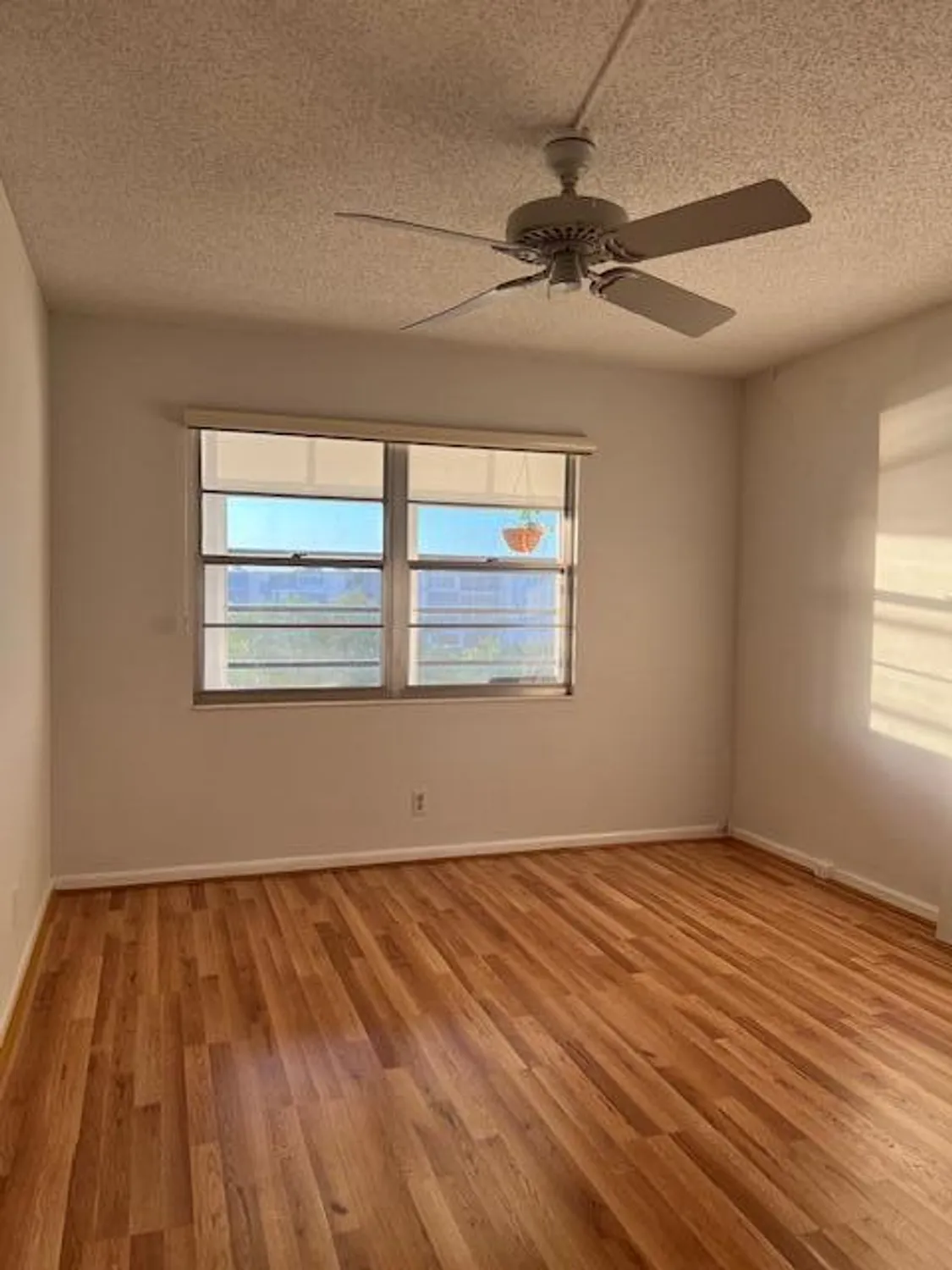 Property Slideshow image 16 of 19 | 3045 cornwall c, Boca Raton, FL, 33434