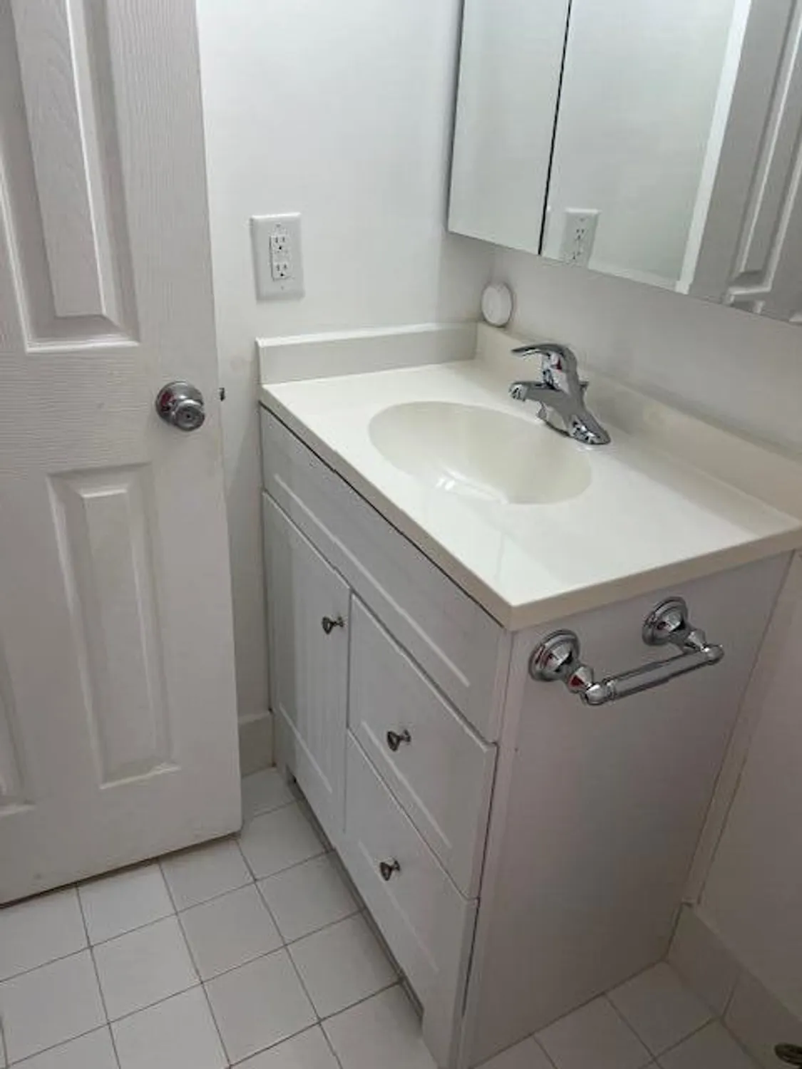 Property Slideshow image 17 of 19 | 3045 cornwall c, Boca Raton, FL, 33434