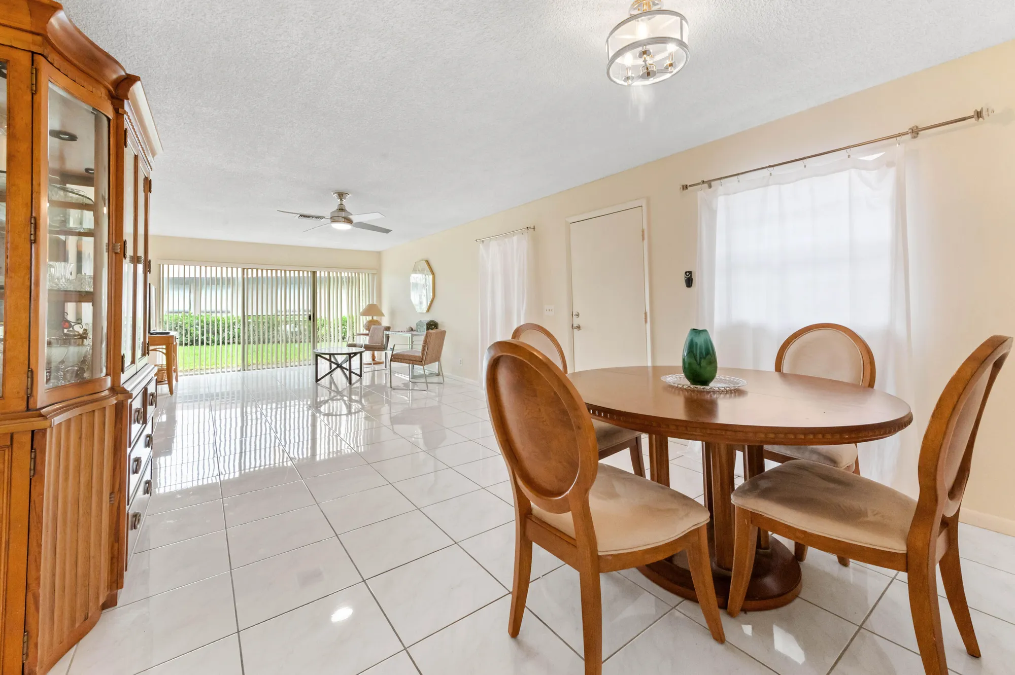 Property Slideshow image 10 of 36 | 155 mockingbird ln, Delray Beach, FL, 33445