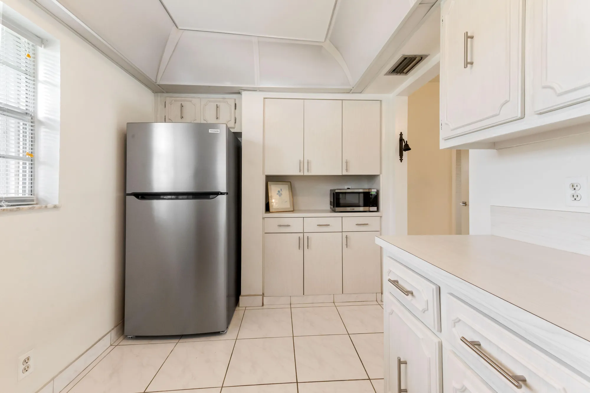 Property Slideshow image 15 of 36 | 155 mockingbird ln, Delray Beach, FL, 33445