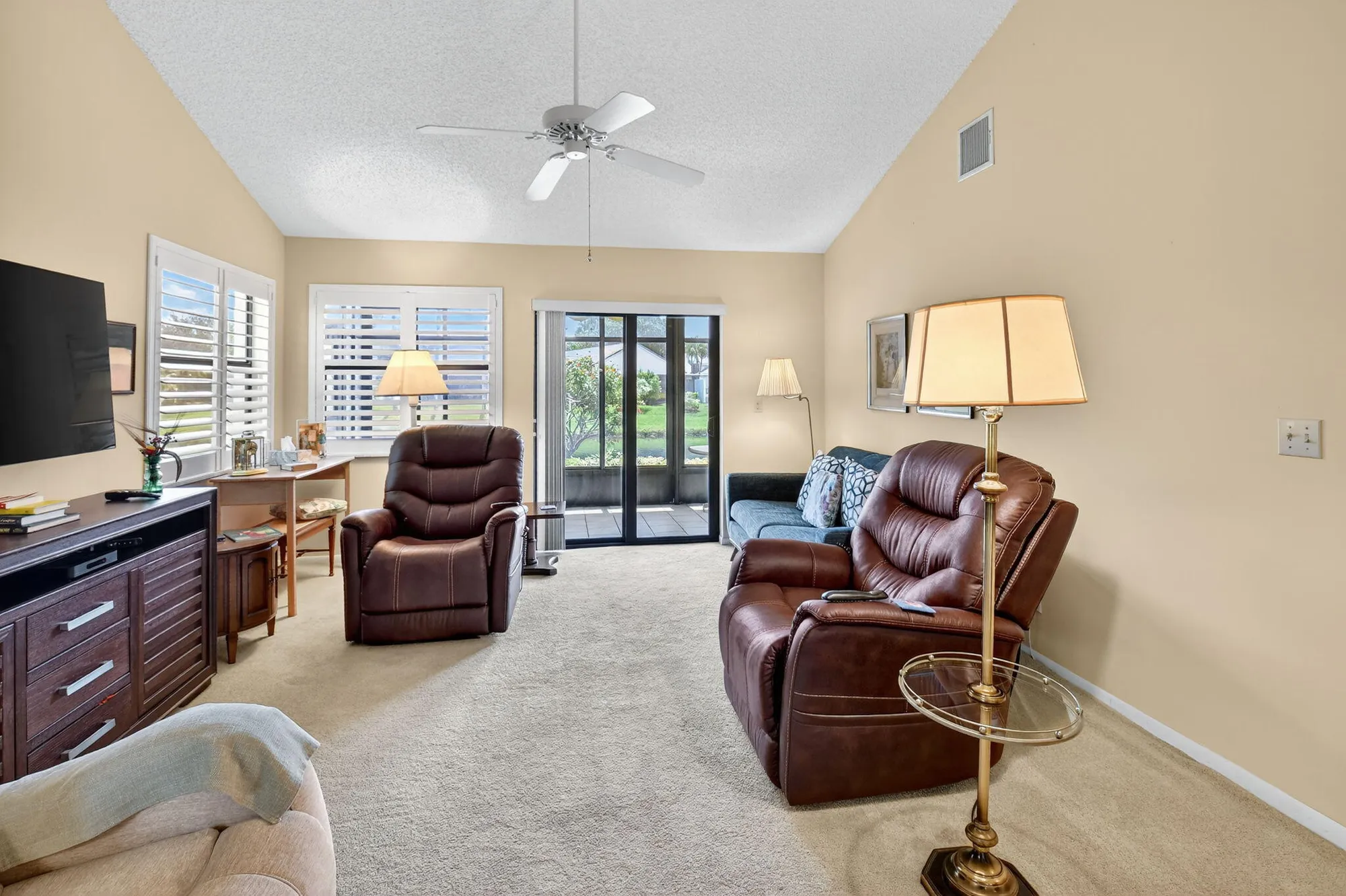 Property Slideshow image 9 of 50 | 10916 stafford cir, Boynton Beach, FL, 33436