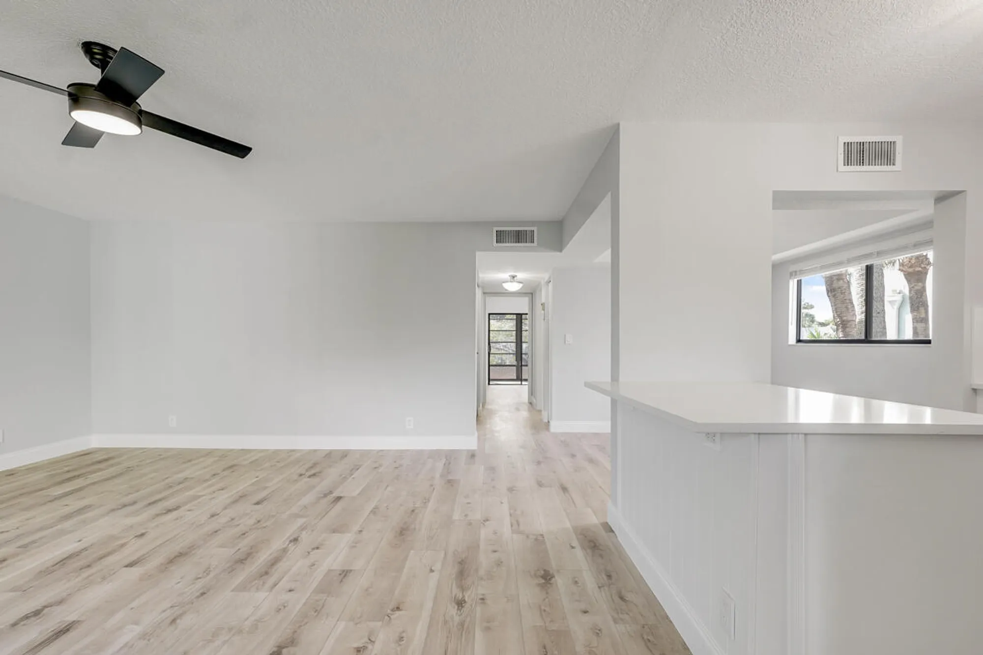 Property Slideshow image 8 of 38 | 15072 ashland pl 132, Delray Beach, FL, 33484