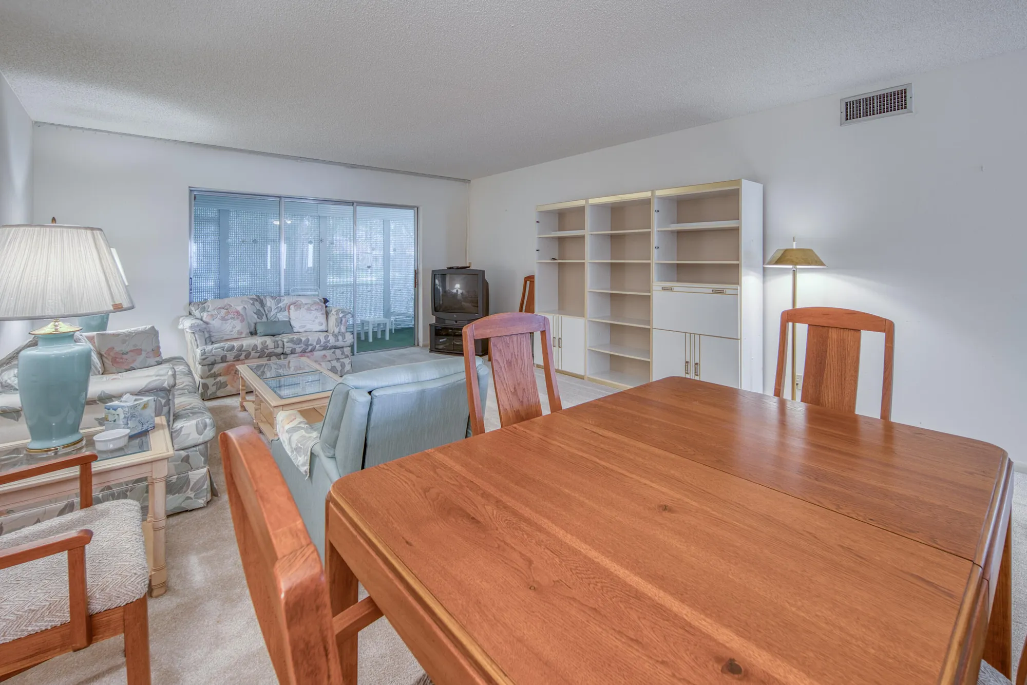 Property Slideshow image 16 of 37 | 445 franconia cir, Lake Worth, FL, 33467