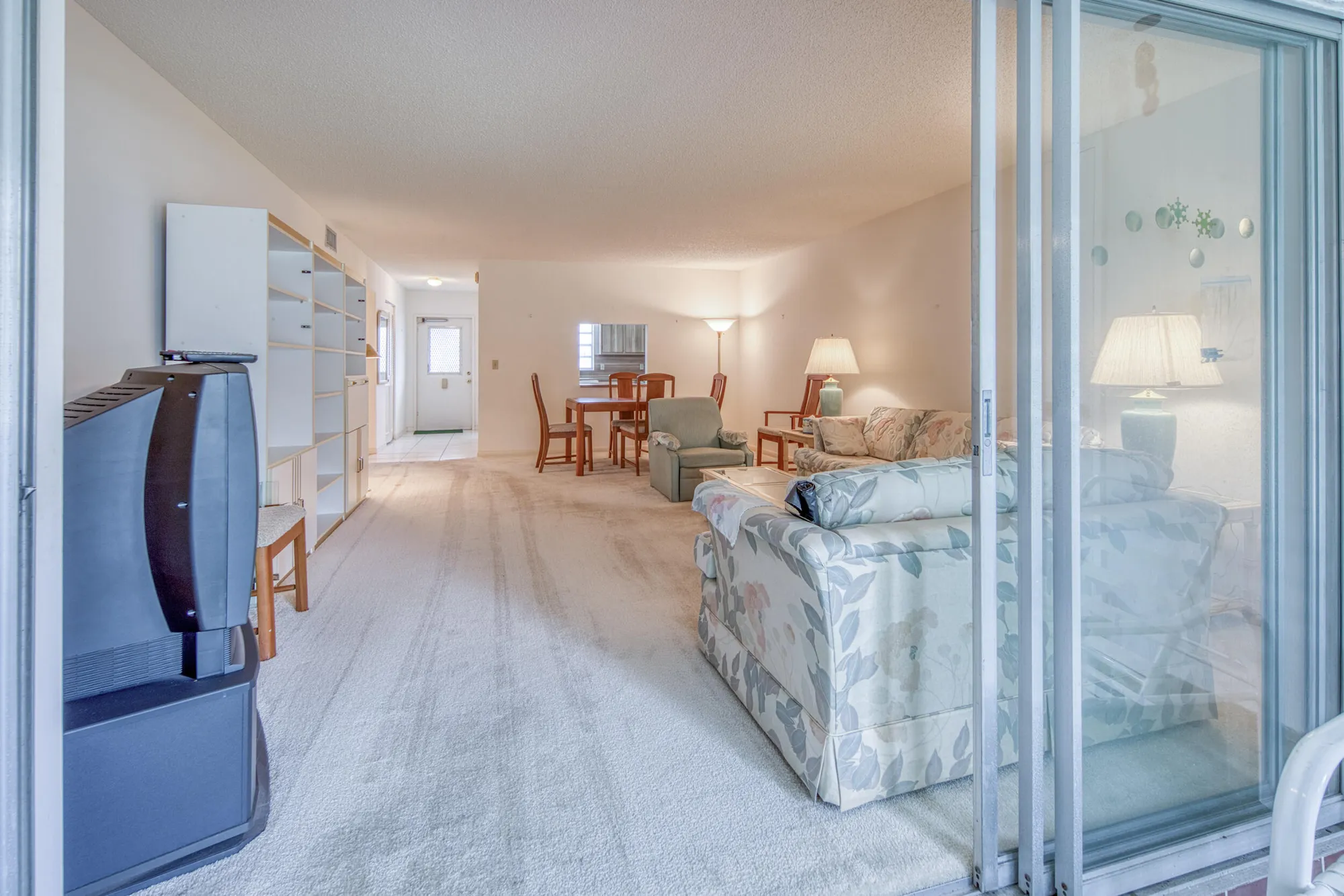 Property Slideshow image 20 of 37 | 445 franconia cir, Lake Worth, FL, 33467