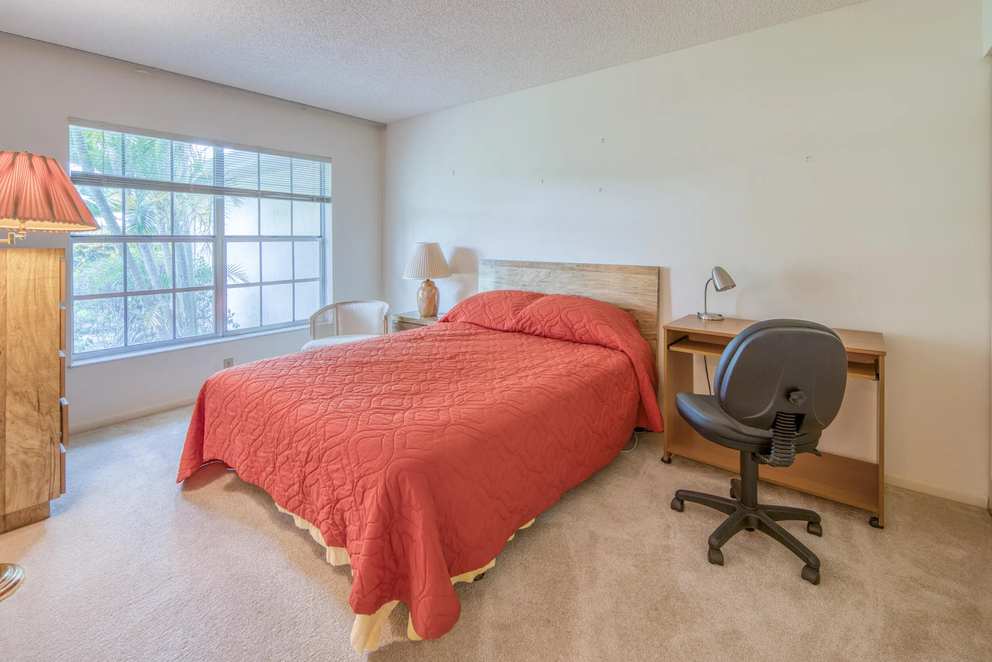 Property Slideshow image 8 of 37 | 445 franconia cir, Lake Worth, FL, 33467