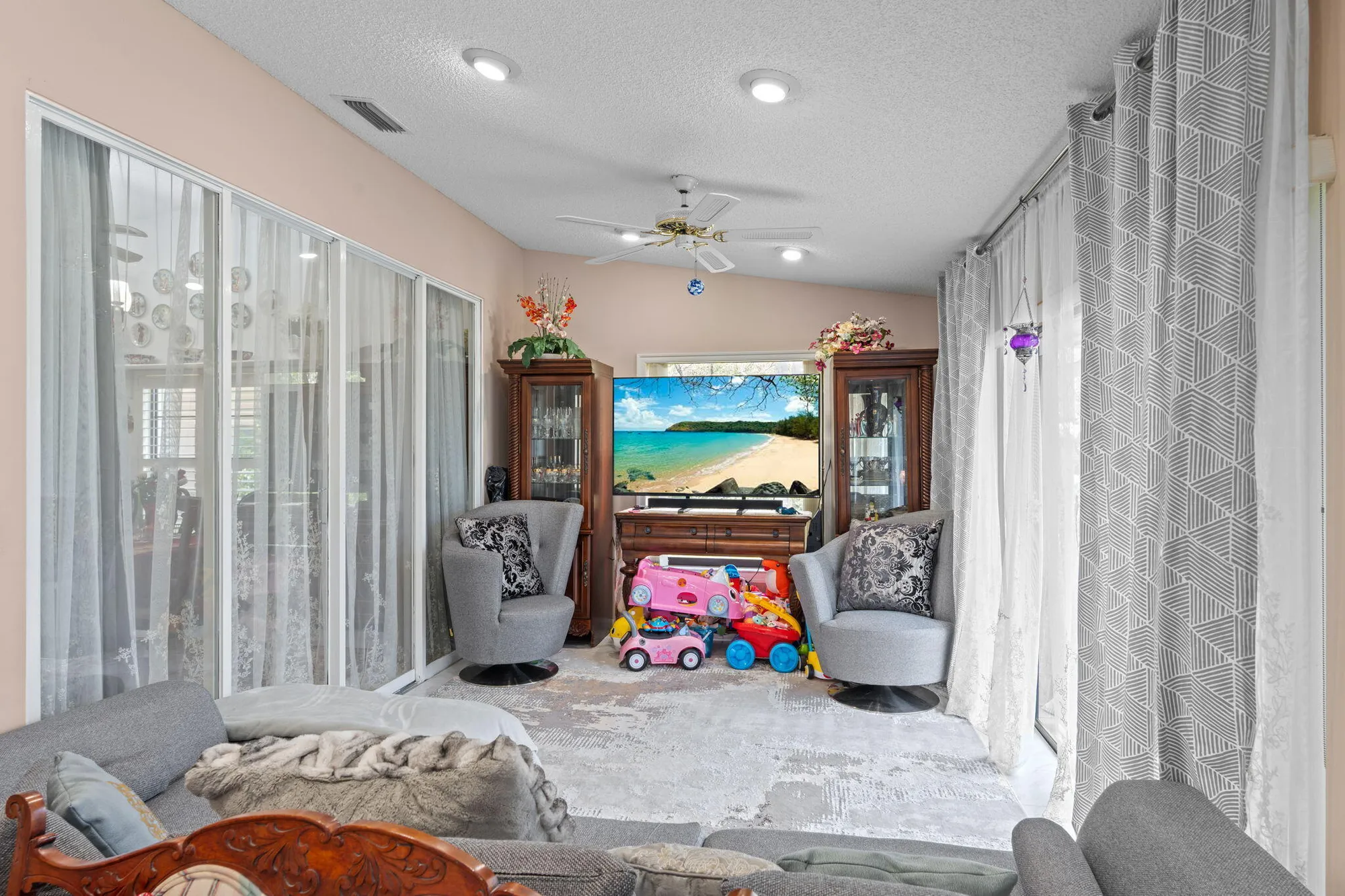 Property Slideshow image 24 of 51 | 4520 catamaran cir, Boynton Beach, FL, 33436