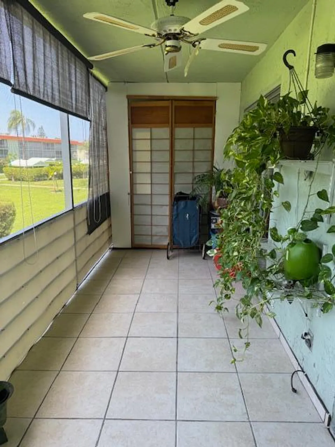 Property Slideshow image 11 of 23 | 3000 springdale blvd apt v204, Palm Springs, FL, 33461