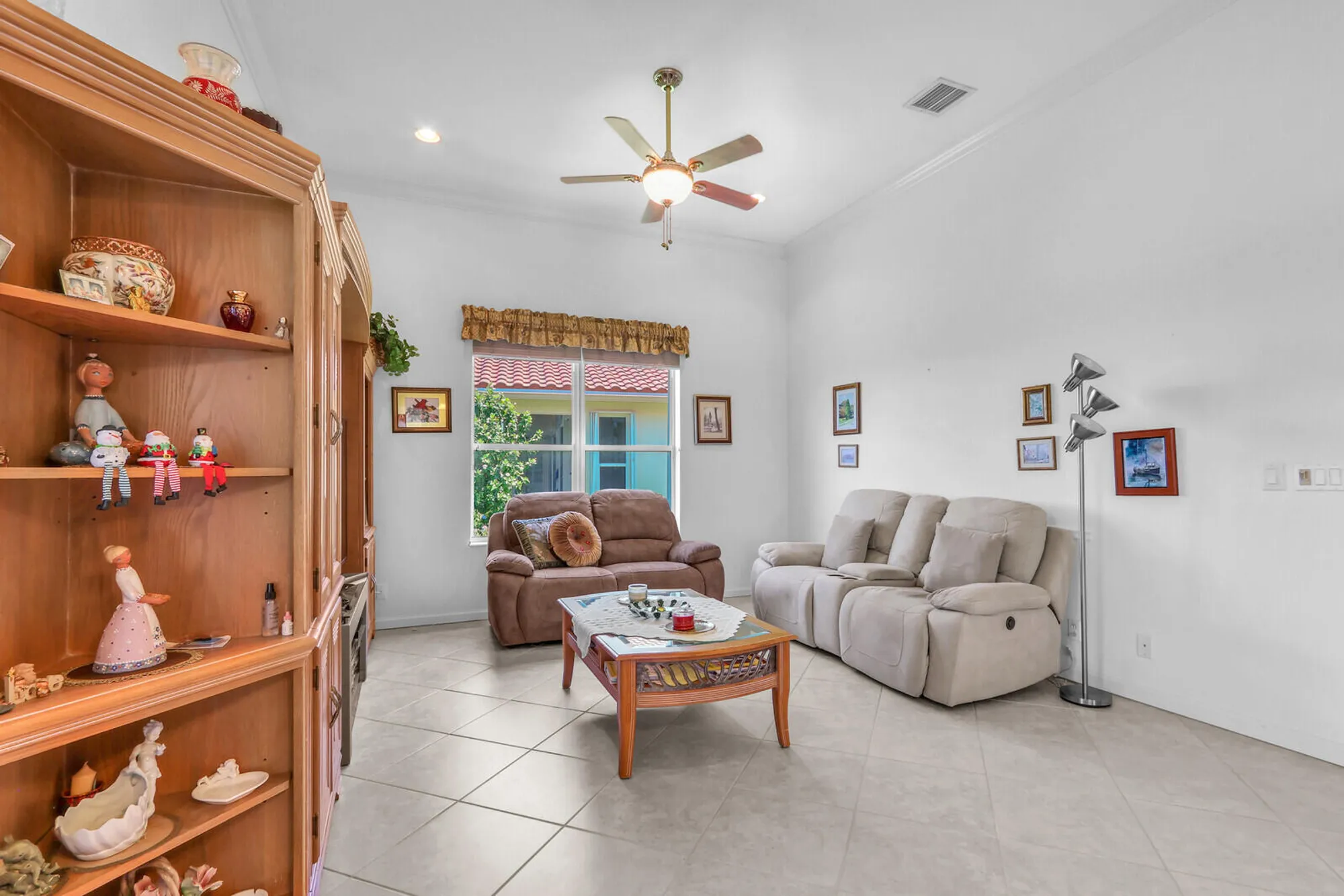 Property Slideshow image 31 of 64 | 486 nw blue lake dr, Port Saint Lucie, FL, 34986