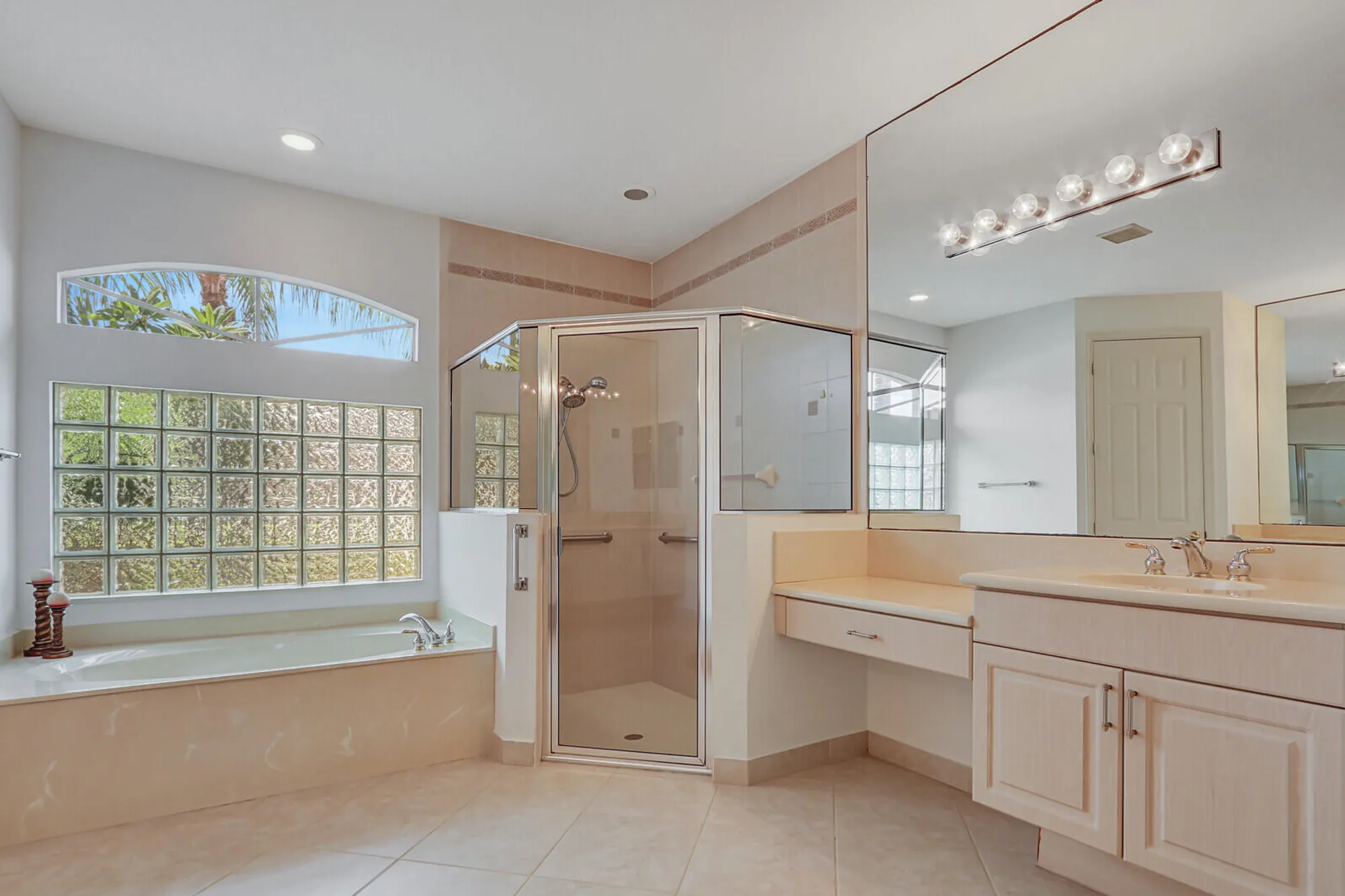 Property Slideshow image 39 of 64 | 486 nw blue lake dr, Port Saint Lucie, FL, 34986