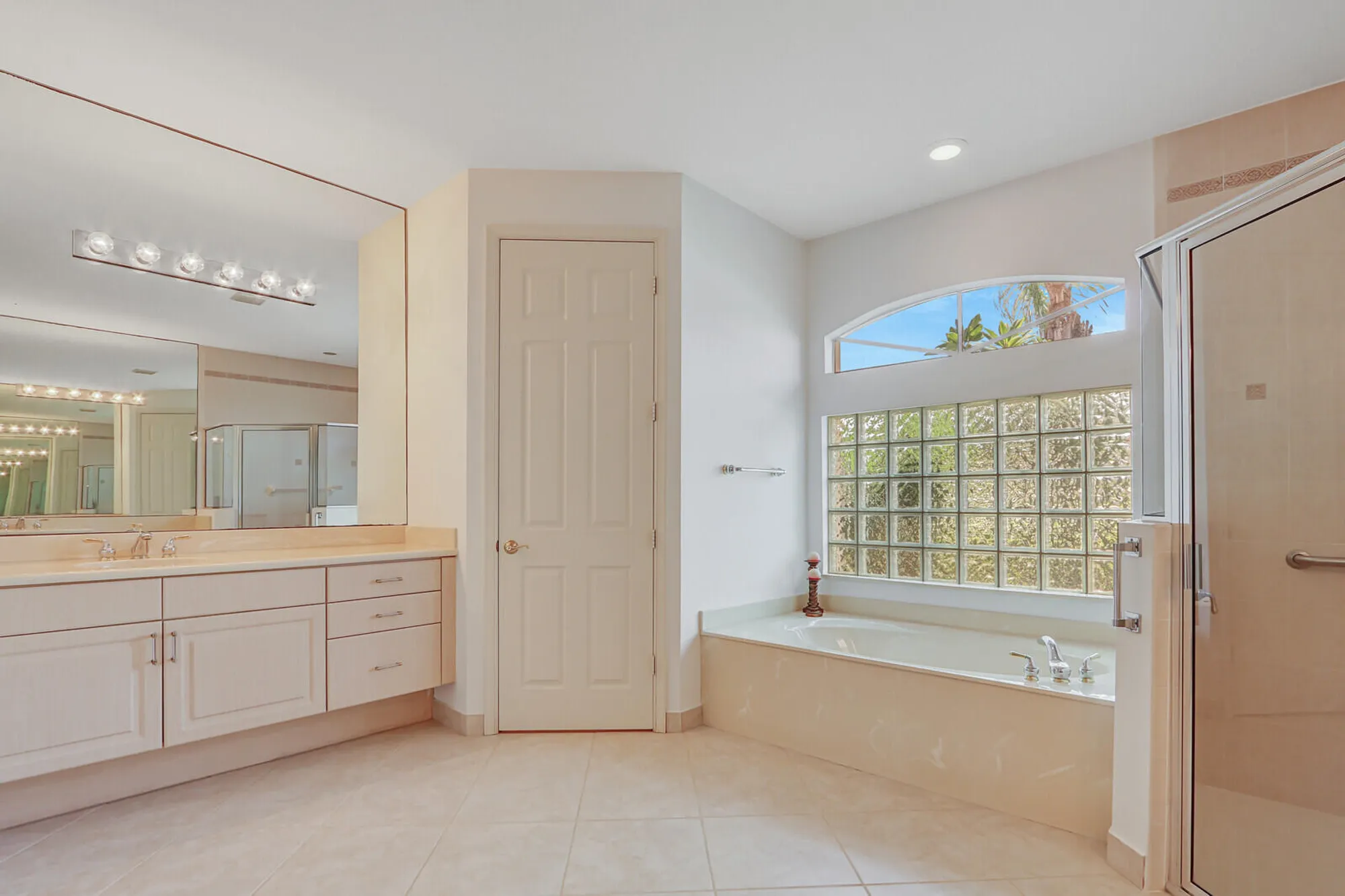 Property Slideshow image 40 of 64 | 486 nw blue lake dr, Port Saint Lucie, FL, 34986