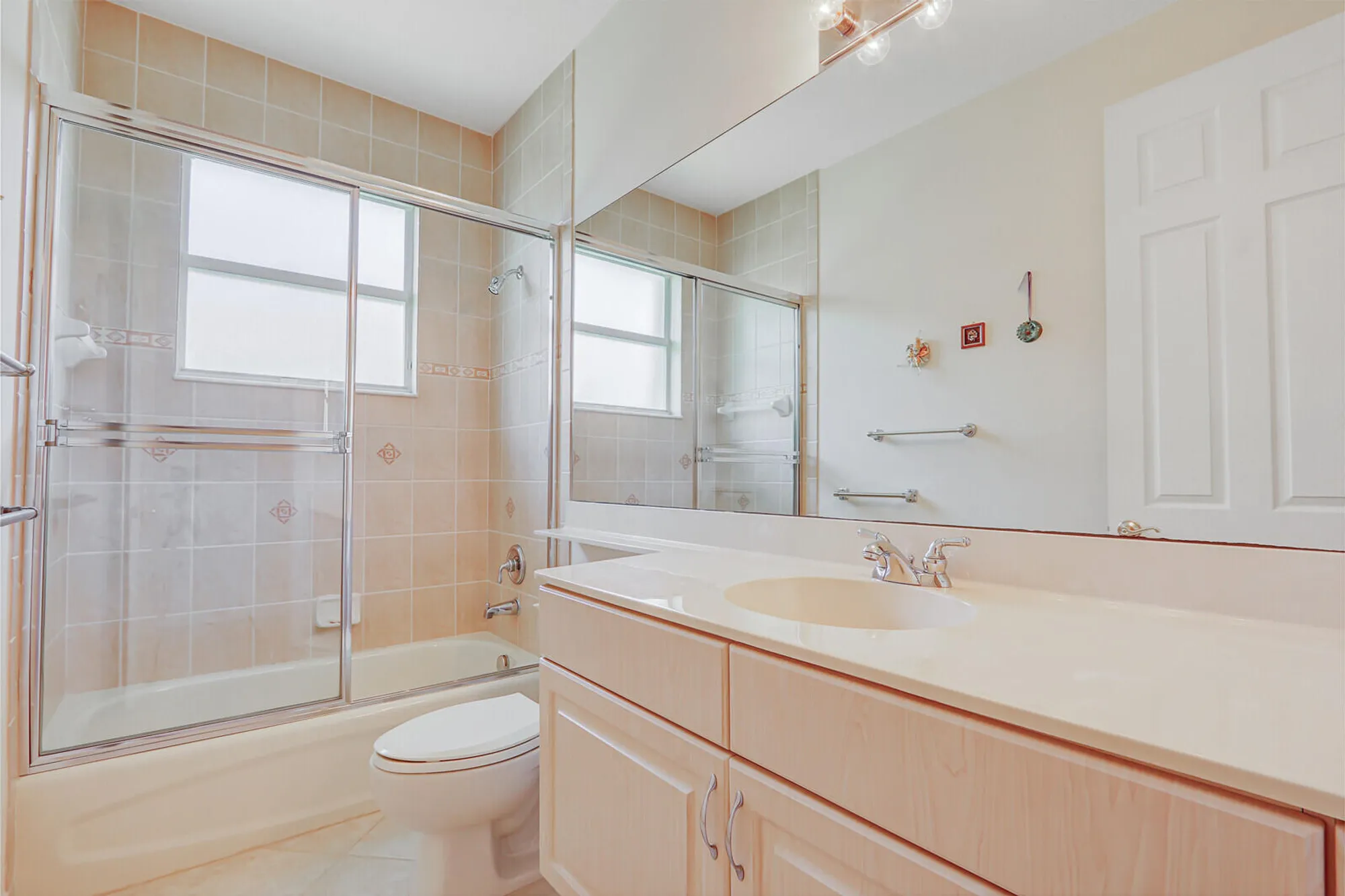 Property Slideshow image 43 of 64 | 486 nw blue lake dr, Port Saint Lucie, FL, 34986