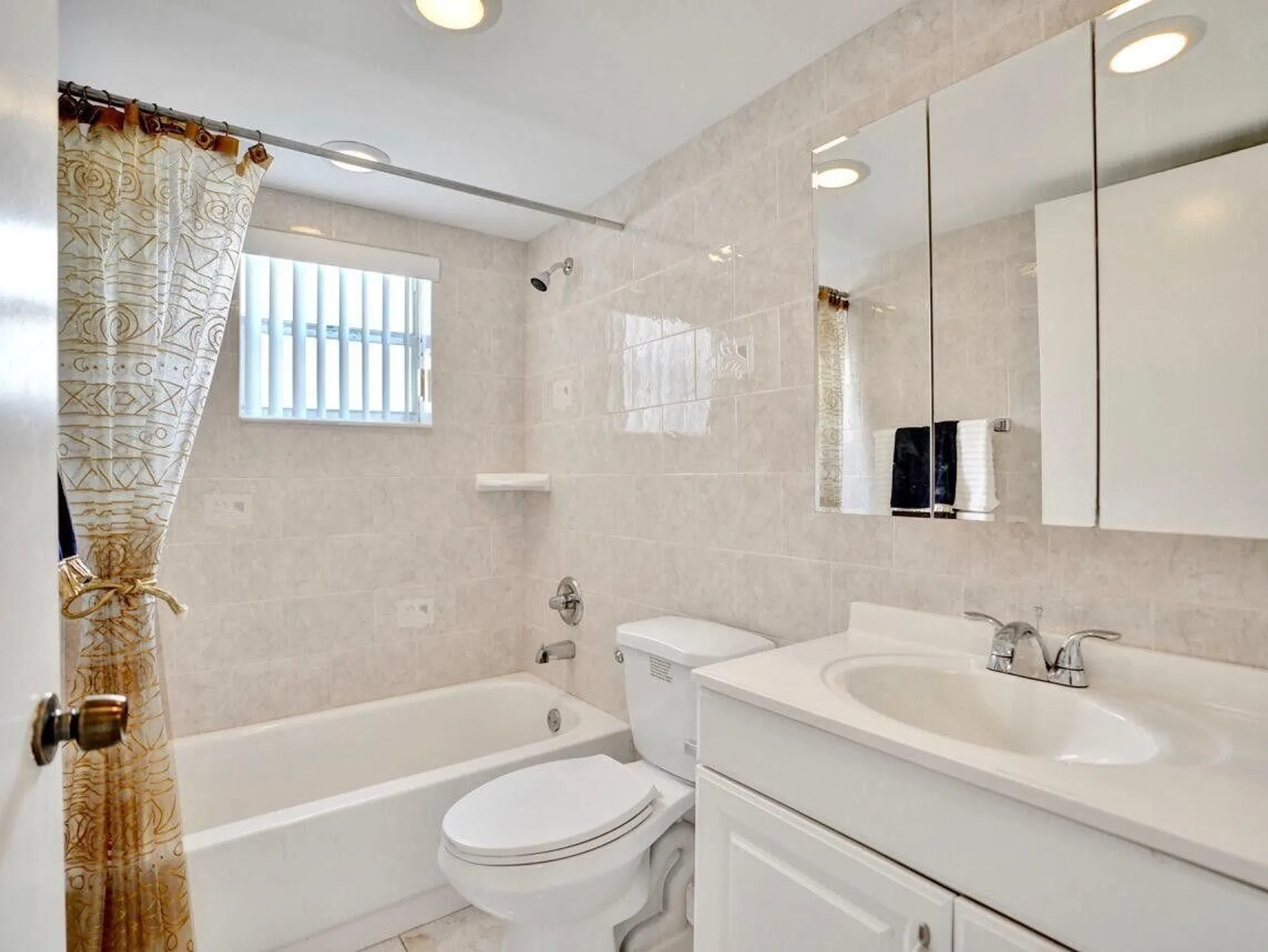 Property Slideshow image 25 of 41 | 298 burgundy g, Delray Beach, FL, 33484