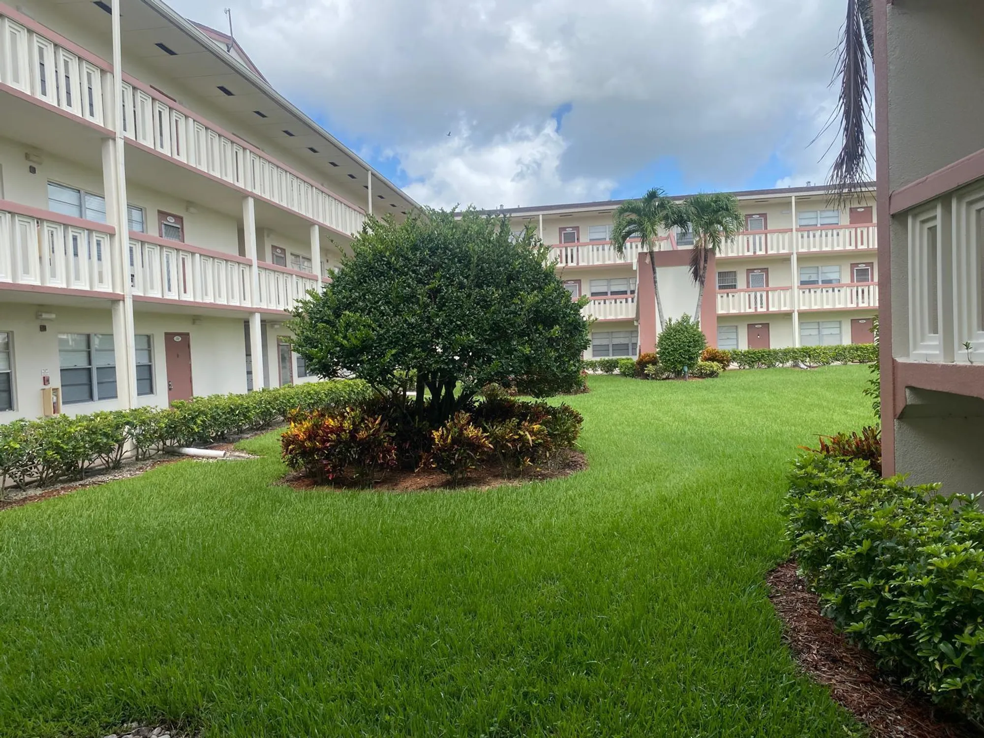 Property Slideshow image 4 of 17 | 278 preston g g, Boca Raton, FL, 33434