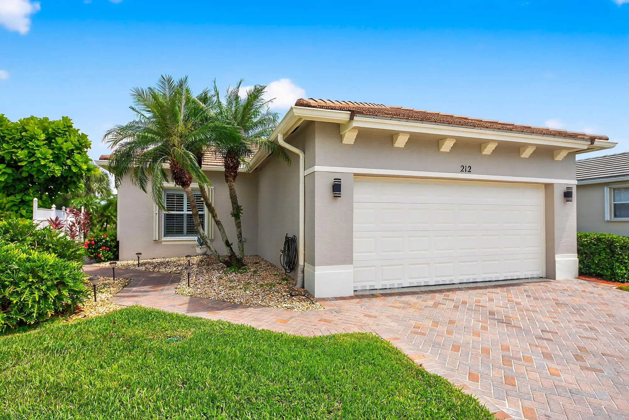 Property Slideshow image 13 of 33 | 212 sw coconut key way, Port Saint Lucie, FL, 34986