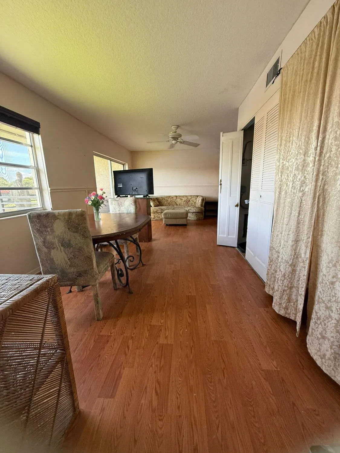 Property Slideshow image 4 of 4 | 218 lake frances dr, West Palm Beach, FL, 33411