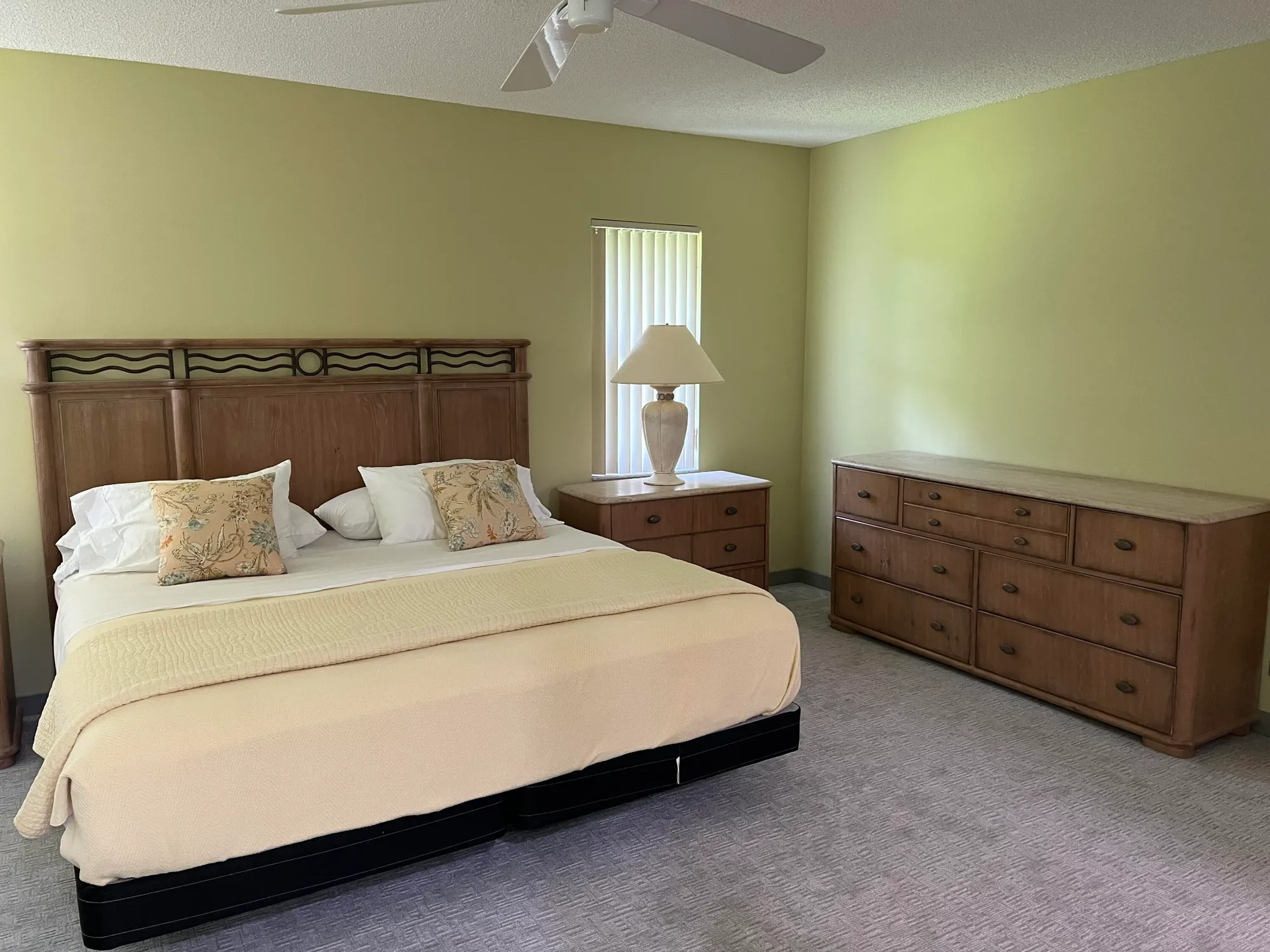 Property Slideshow image 39 of 58 | 8279 springlake dr, Boca Raton, FL, 33496