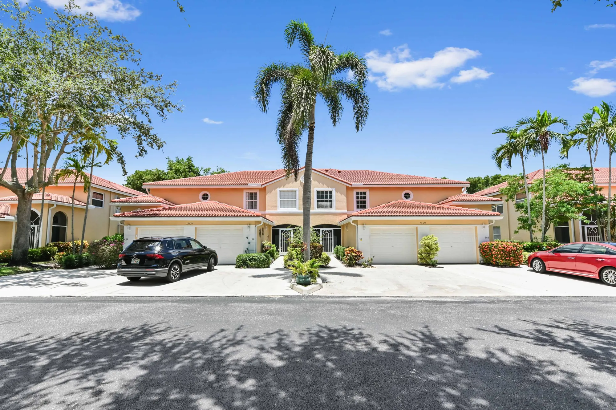 Property Slideshow image 1 of 27 | 12510 crystal pointe dr 102, Boynton Beach, FL, 33437