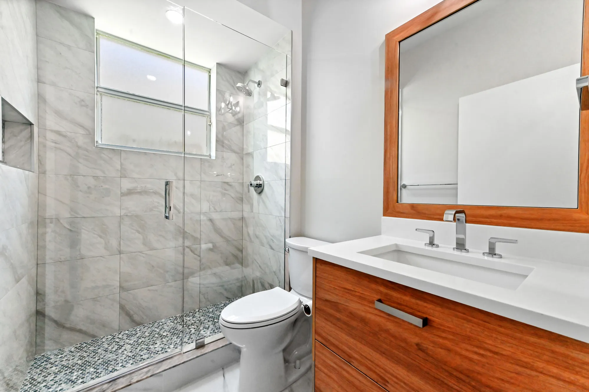 Property Slideshow image 16 of 27 | 12510 crystal pointe dr 102, Boynton Beach, FL, 33437