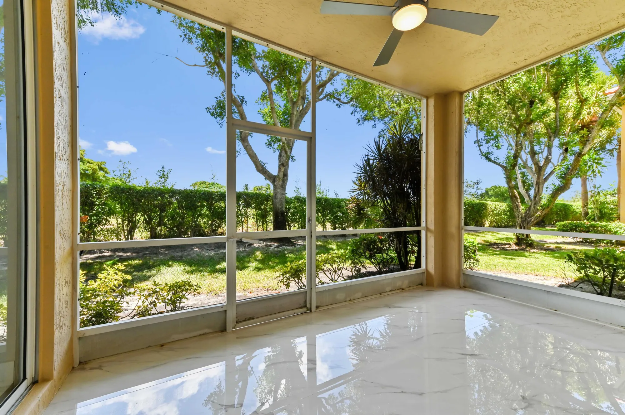 Property Slideshow image 25 of 27 | 12510 crystal pointe dr 102, Boynton Beach, FL, 33437