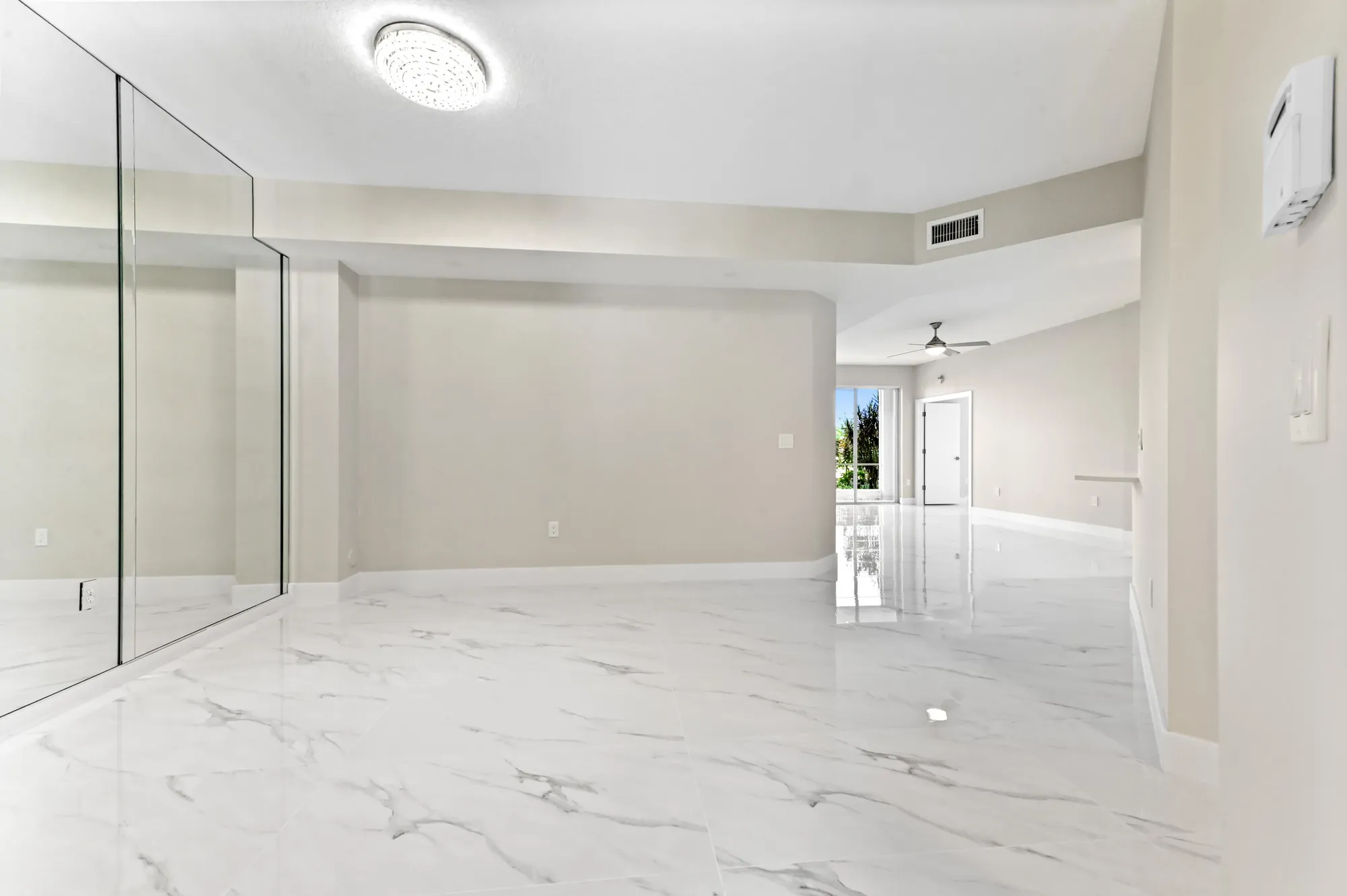 Property Slideshow image 3 of 27 | 12510 crystal pointe dr 102, Boynton Beach, FL, 33437