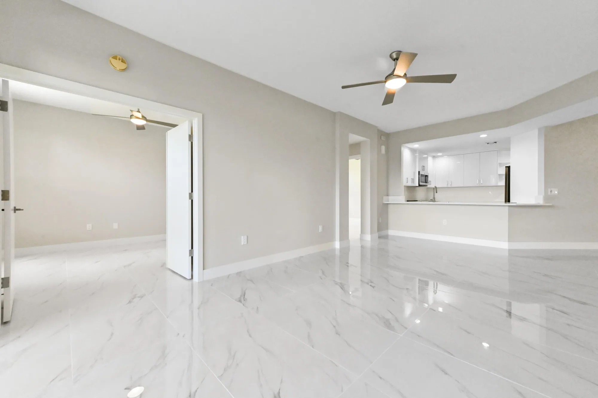 Property Slideshow image 7 of 27 | 12510 crystal pointe dr 102, Boynton Beach, FL, 33437