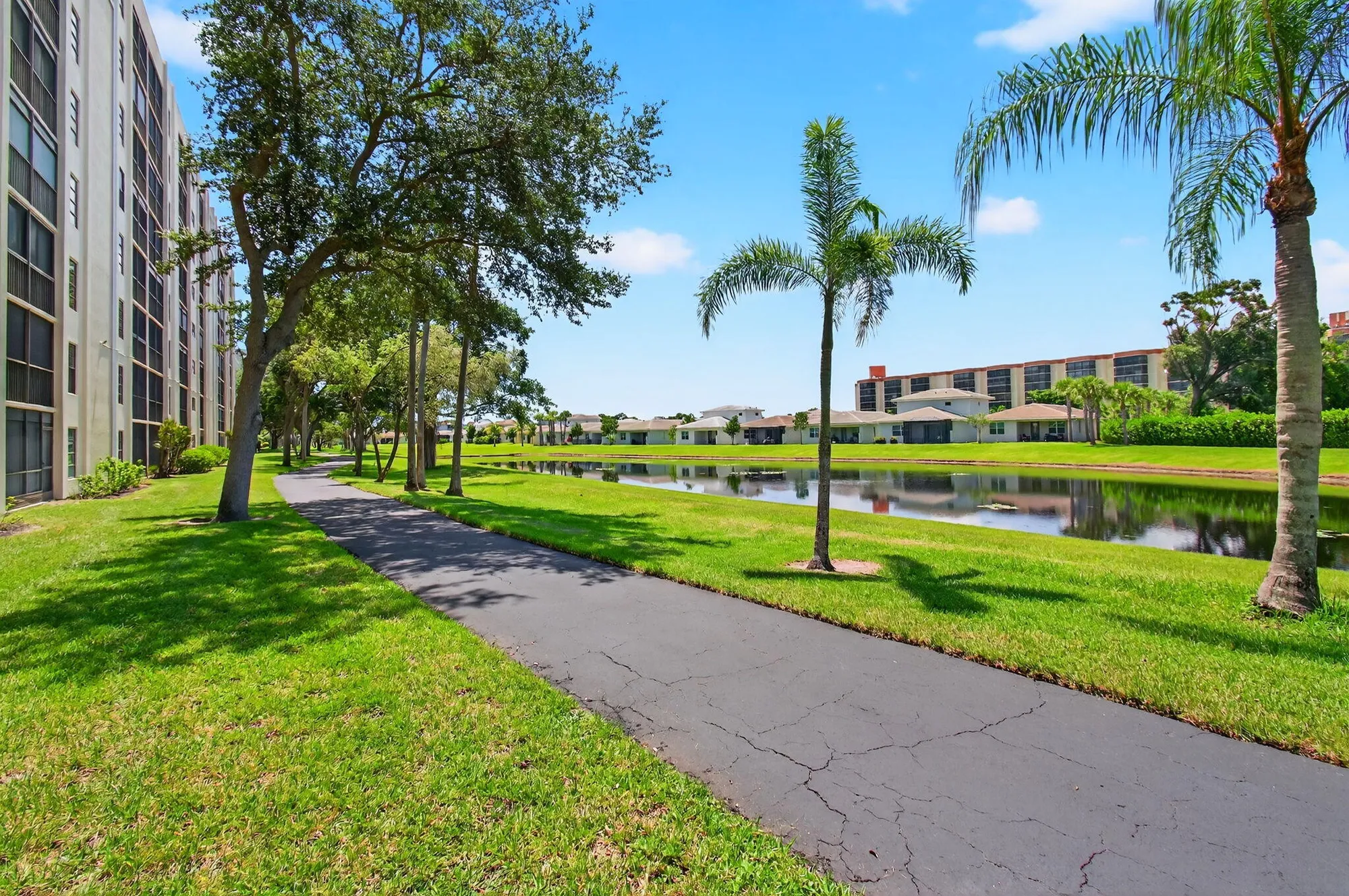 Property Slideshow image 50 of 92 | 7290 kinghurst dr apt 405, Delray Beach, FL, 33446
