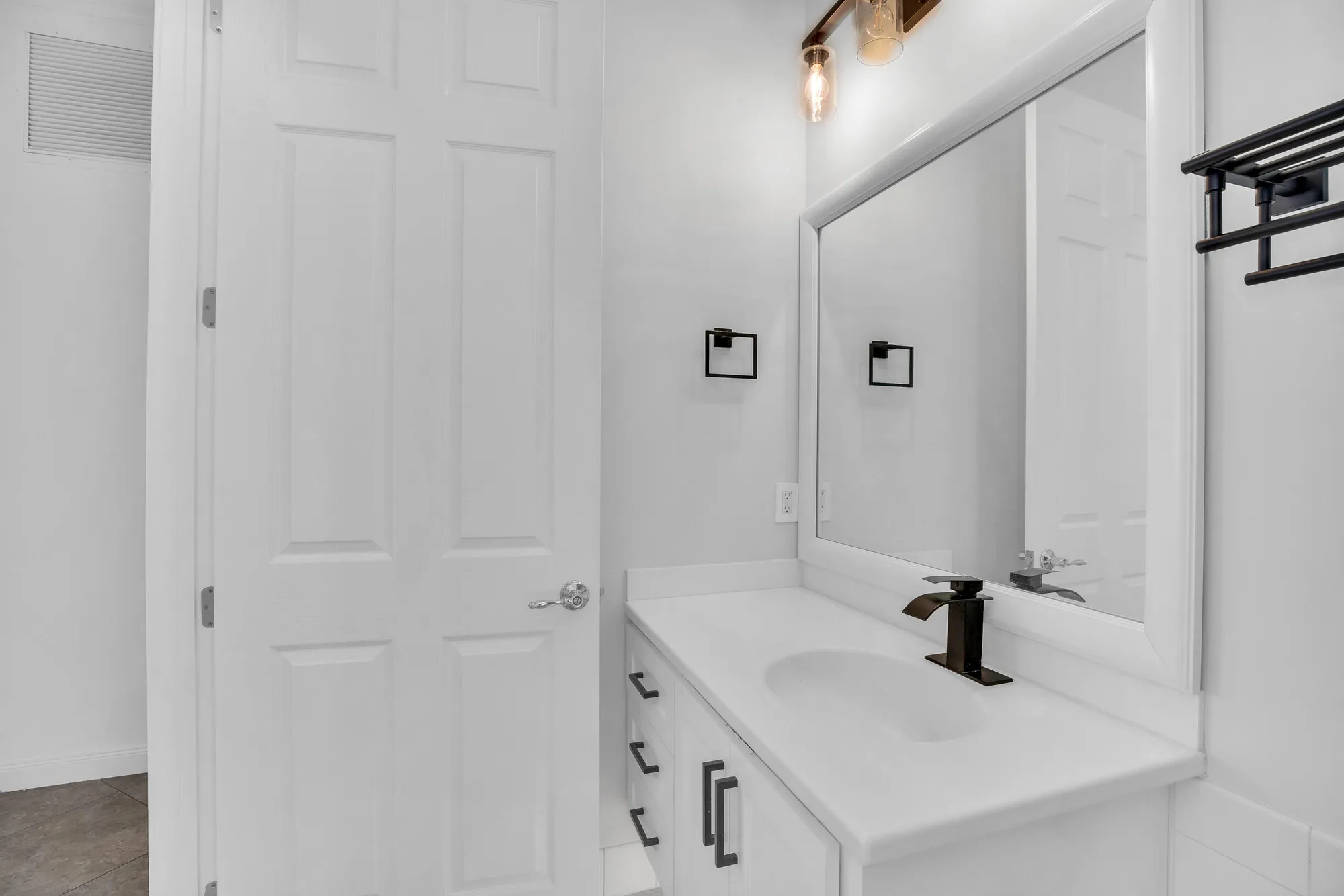 Property Slideshow image 34 of 48 | 5282 eleuthra cir, Vero Beach, FL, 32967
