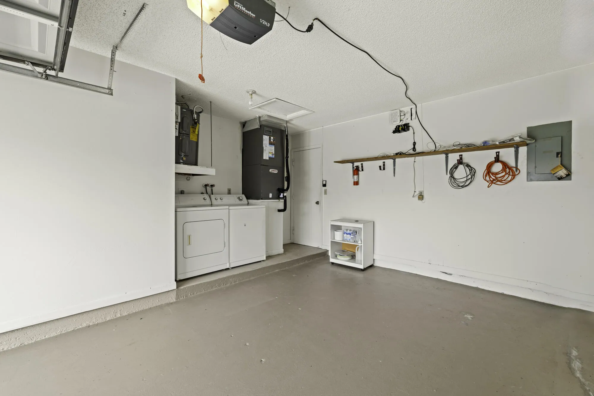 Property Slideshow image 25 of 39 | 6370 lakemont cir, Greenacres, FL, 33463