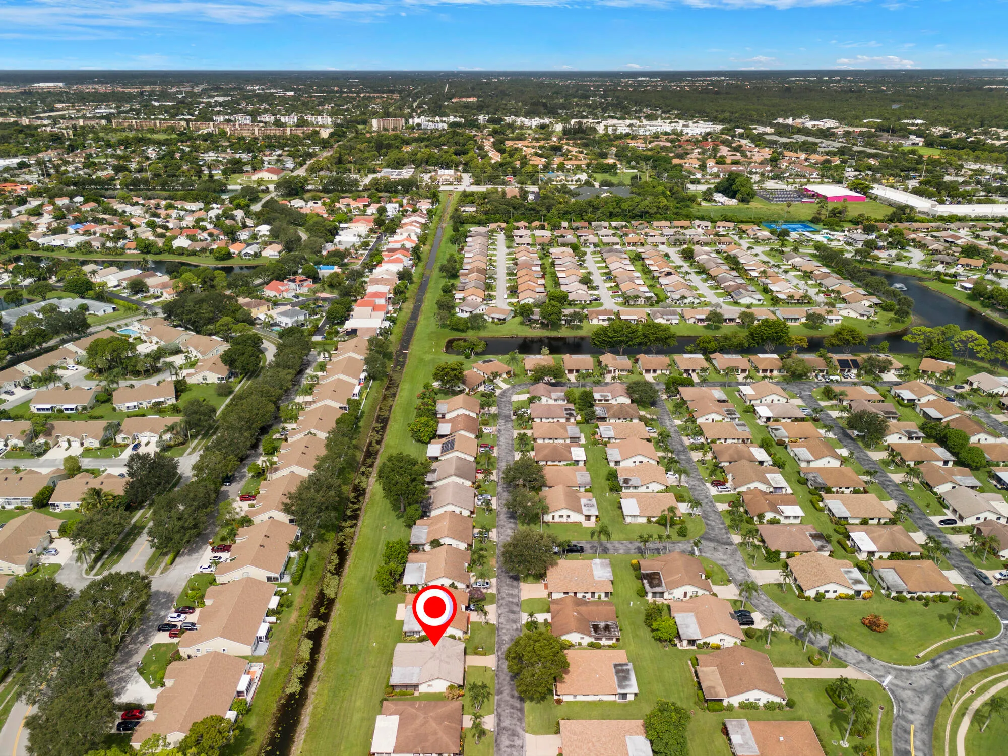 Property Slideshow image 31 of 39 | 6370 lakemont cir, Greenacres, FL, 33463