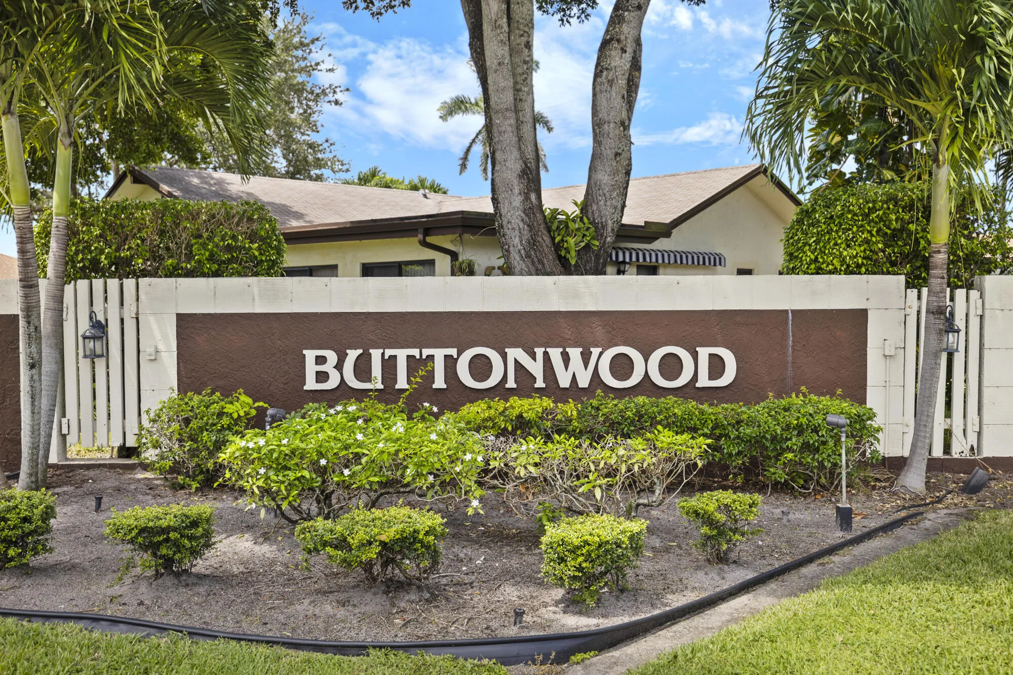 Property Slideshow image 35 of 39 | 6370 lakemont cir, Greenacres, FL, 33463