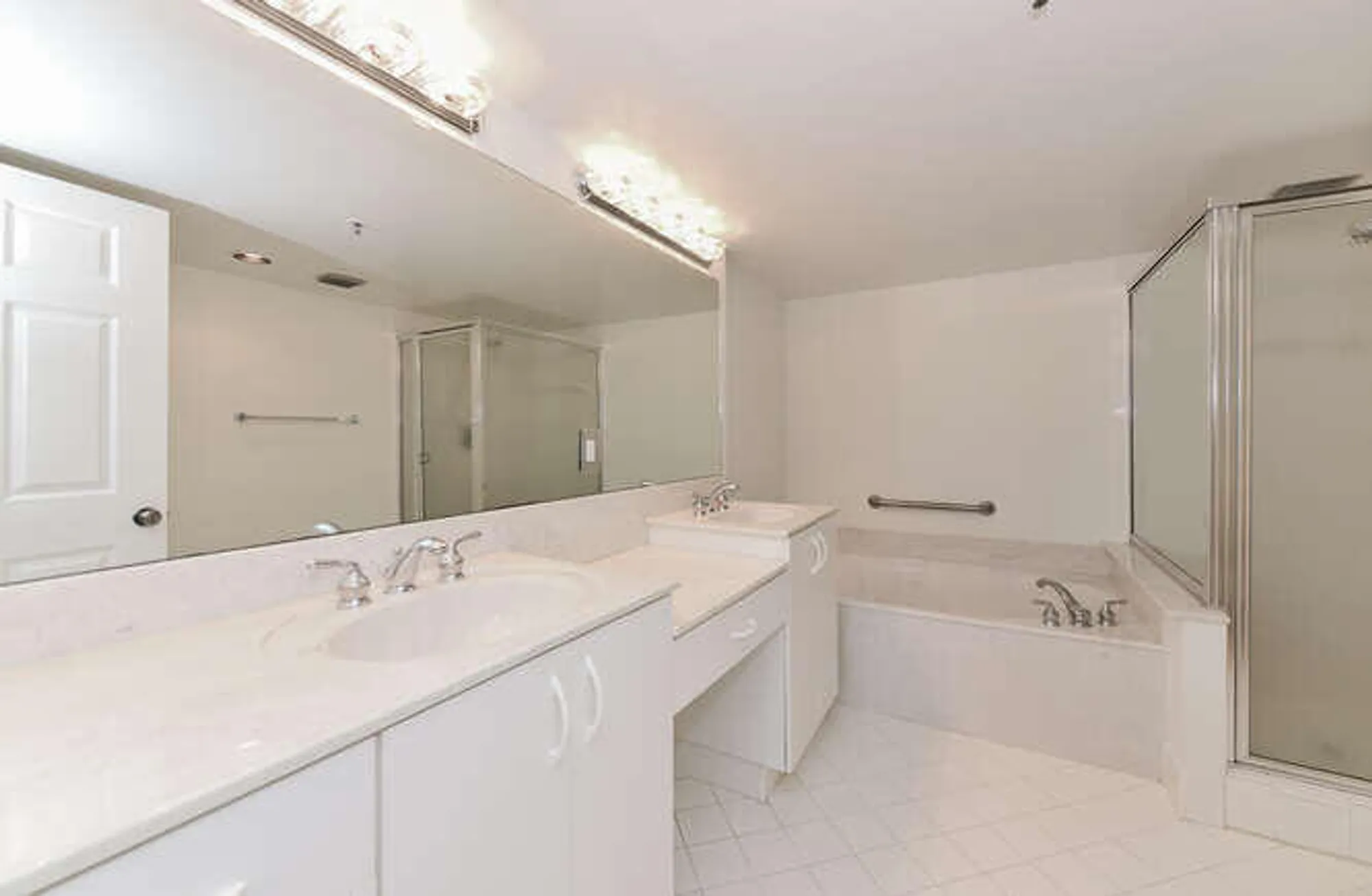 Property Slideshow image 6 of 33 | 5749 gemstone ct 105, Boynton Beach, FL, 33437
