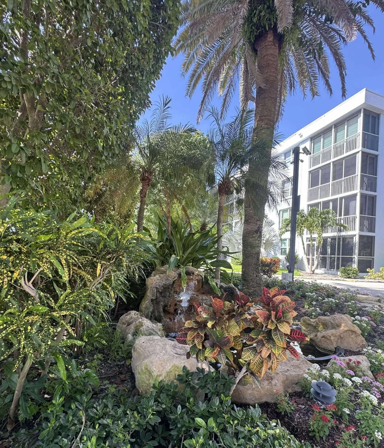 Property Slideshow image 25 of 29 | 2006 s federal hwy 205, Boynton Beach, FL, 33435