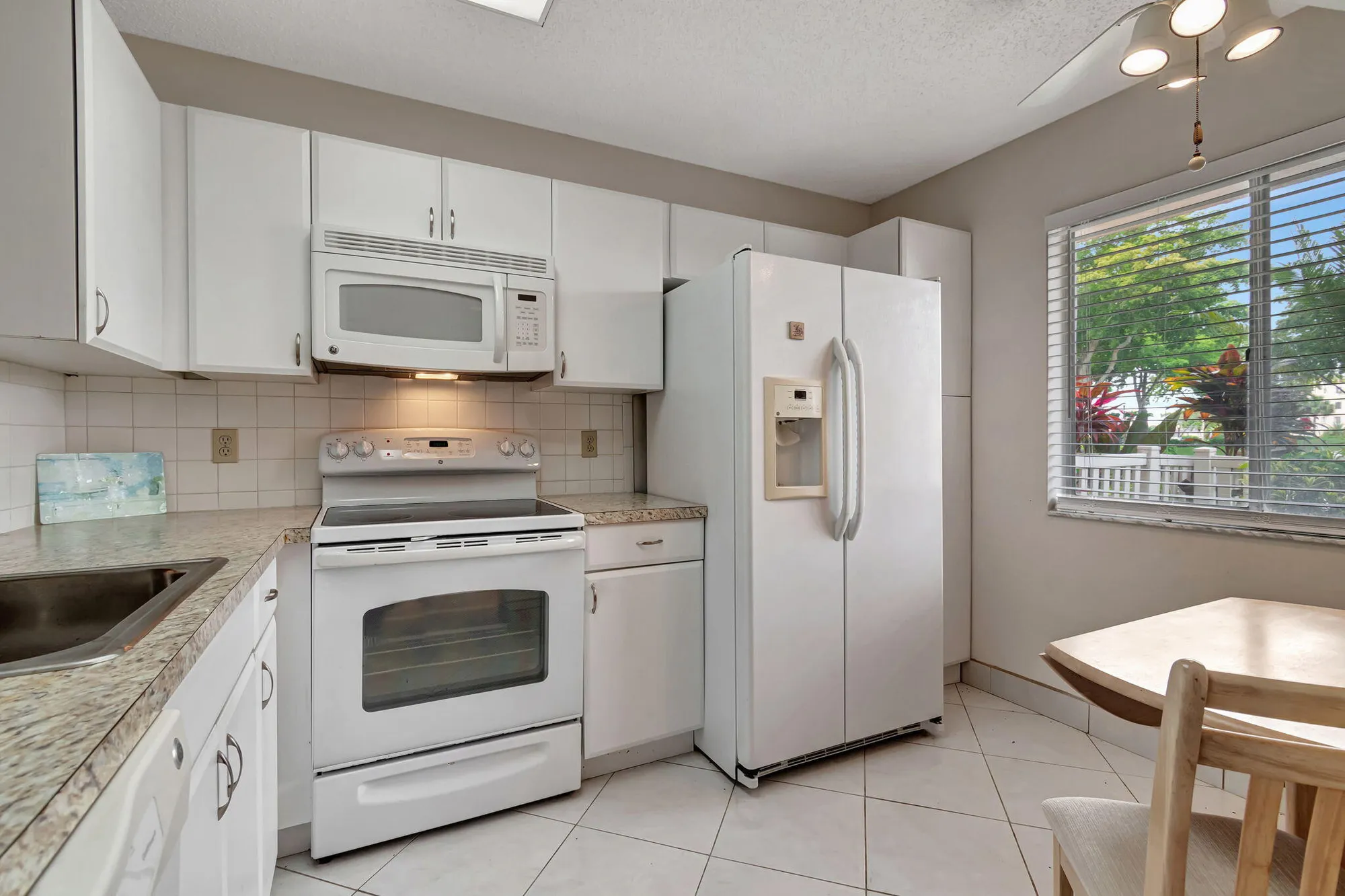 Property Slideshow image 12 of 55 | 6795 huntington ln 107, Delray Beach, FL, 33446