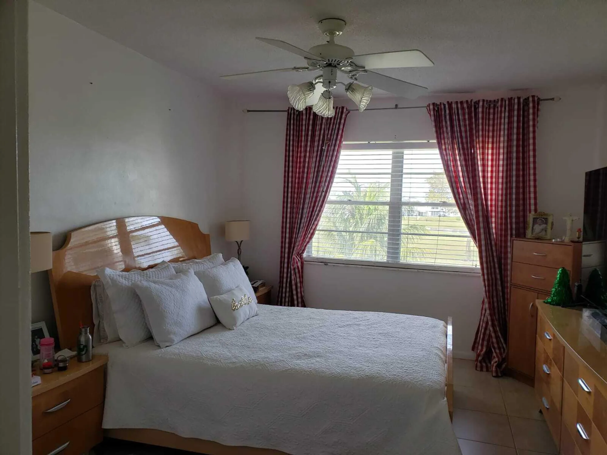 Property Slideshow image 6 of 12 | 201 s golf blvd apt 2002, Pompano Beach, FL, 33064