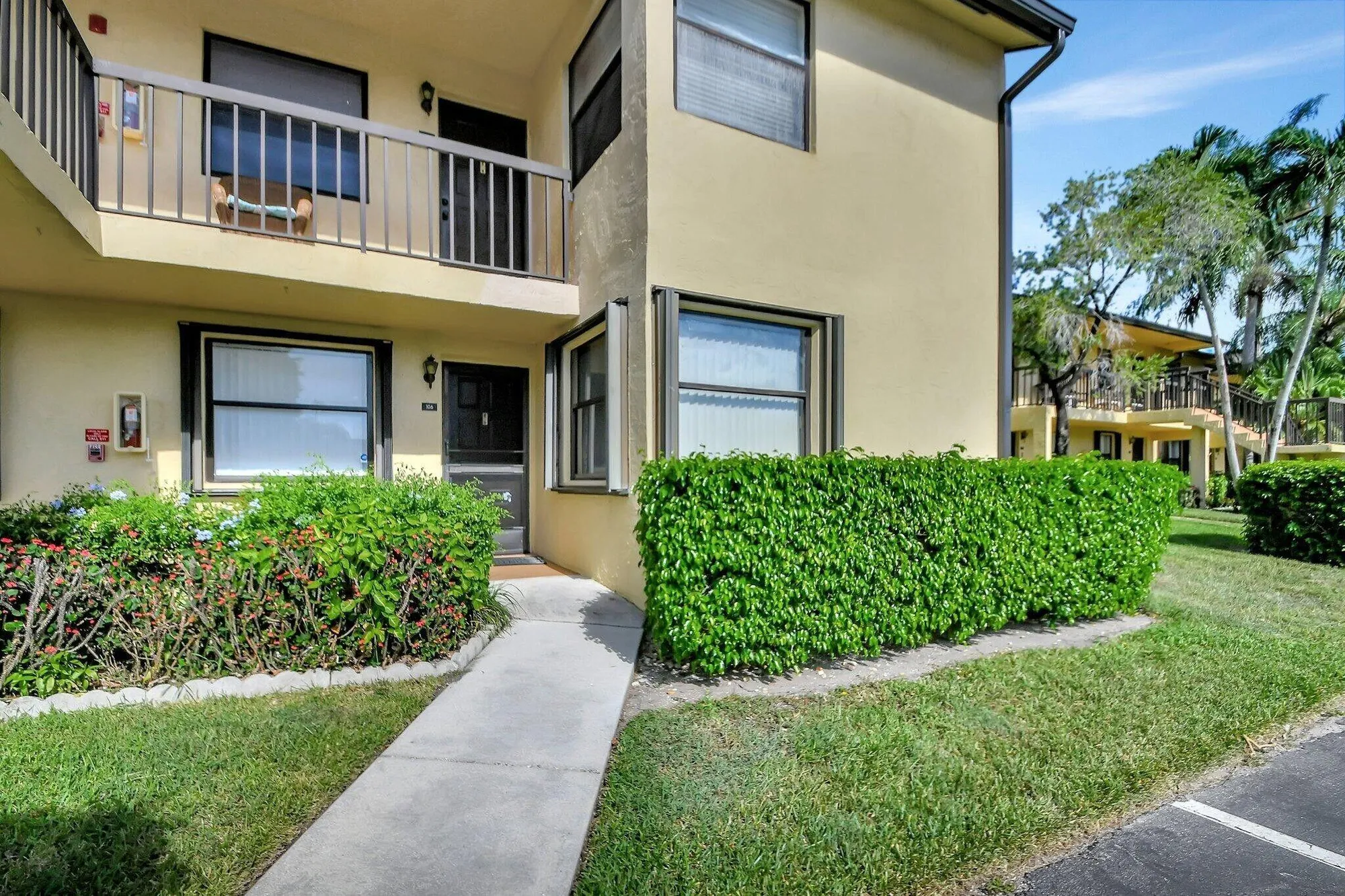 Property Slideshow image 3 of 42 | 4691 lucerne lakes blvd 106, Lake Worth, FL, 33467