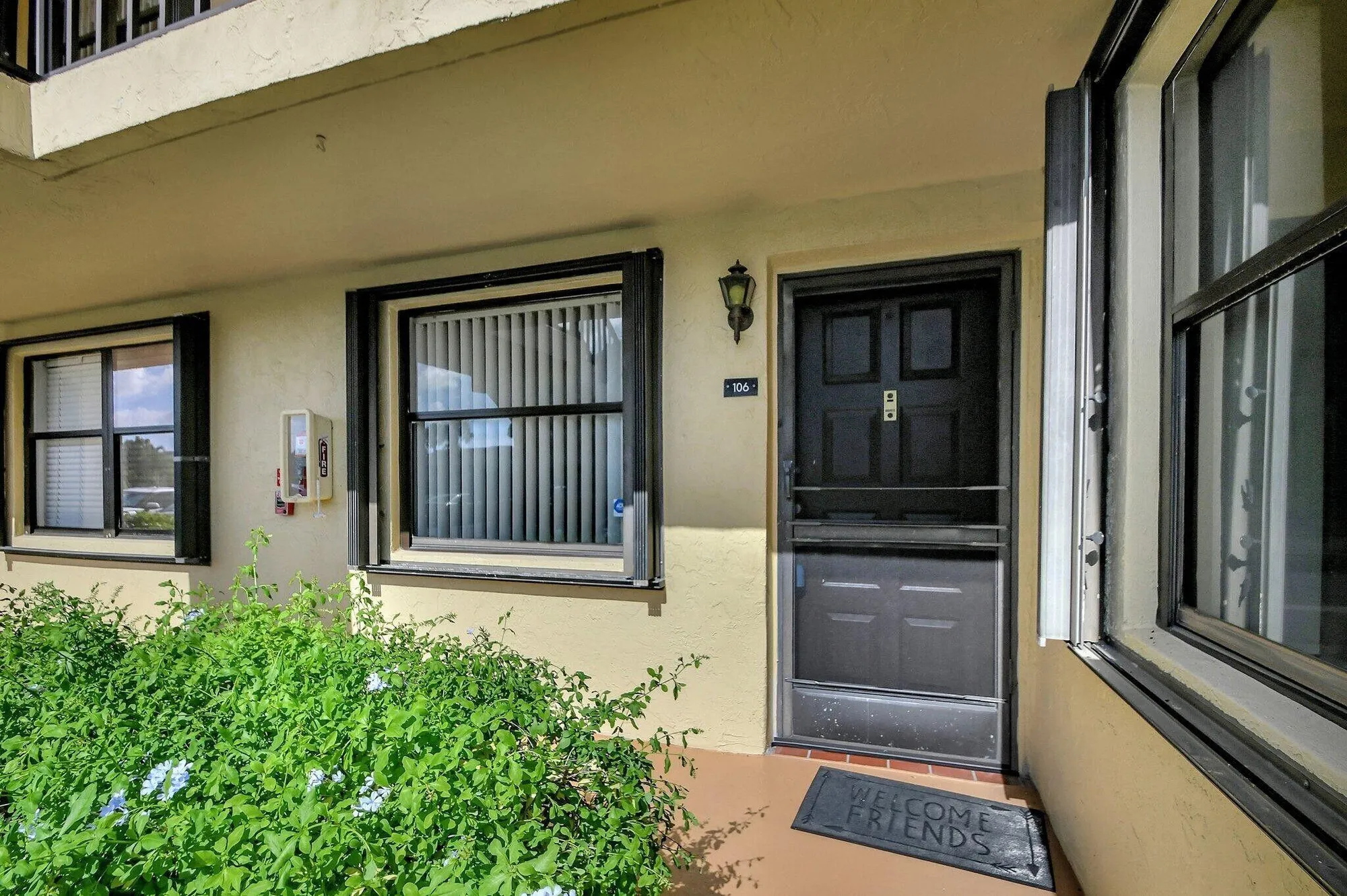 Property Slideshow image 4 of 42 | 4691 lucerne lakes blvd 106, Lake Worth, FL, 33467