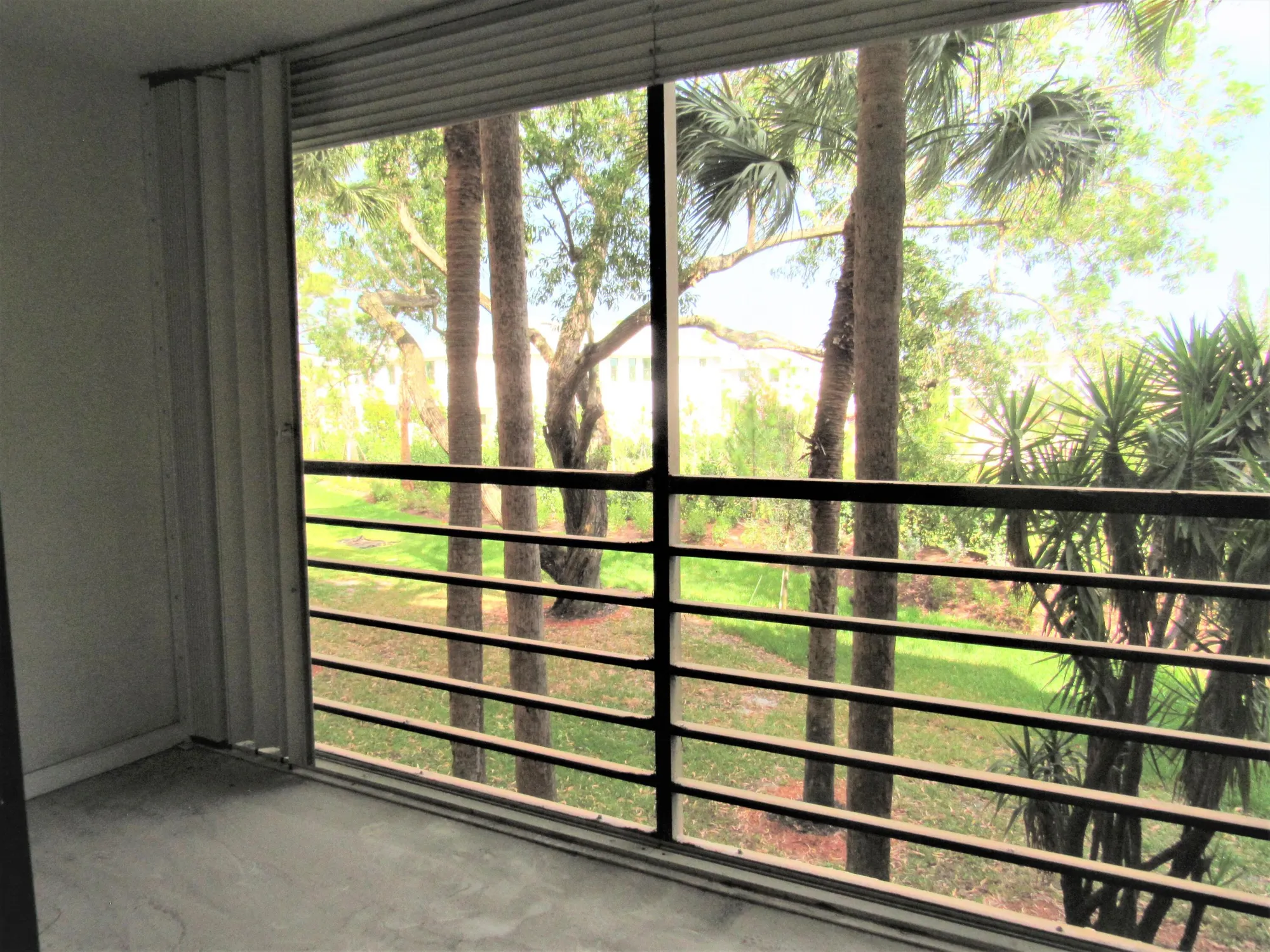 Property Slideshow image 22 of 27 | 4640 lucerne lakes blvd 206, Lake Worth, FL, 33467