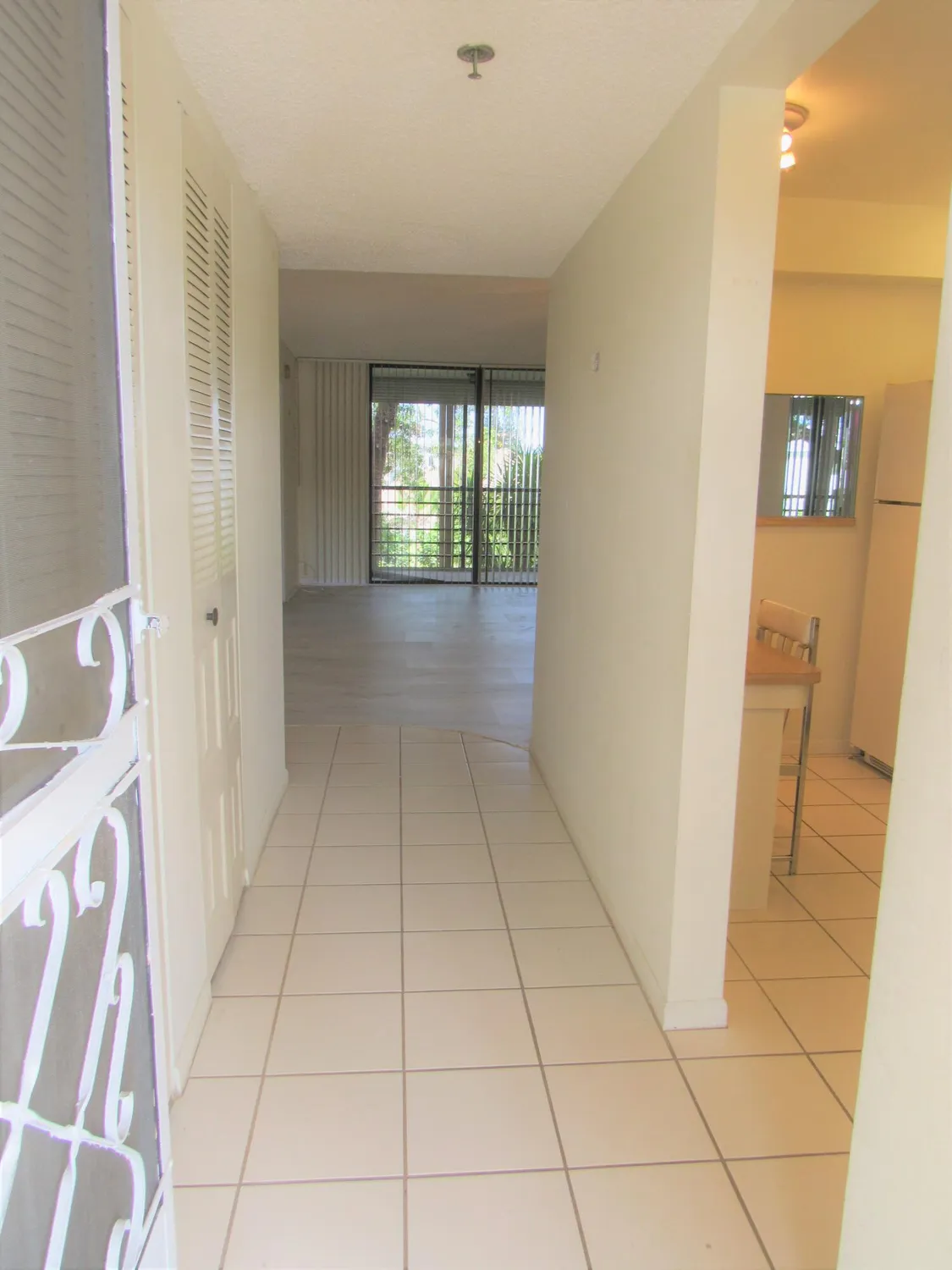 Property Slideshow image 3 of 27 | 4640 lucerne lakes blvd 206, Lake Worth, FL, 33467