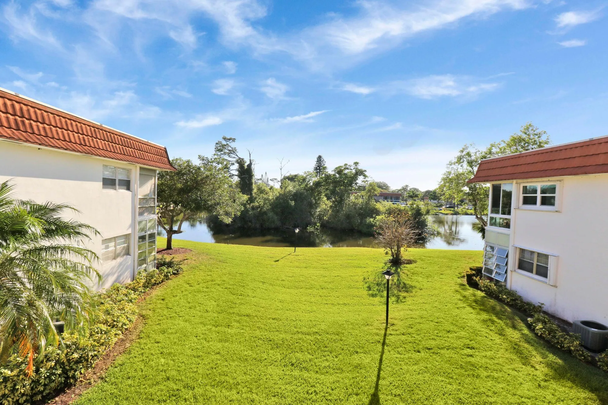 Property Slideshow image 4 of 21 | 1225 nw 21st st # 7-711, Stuart, FL, 34994