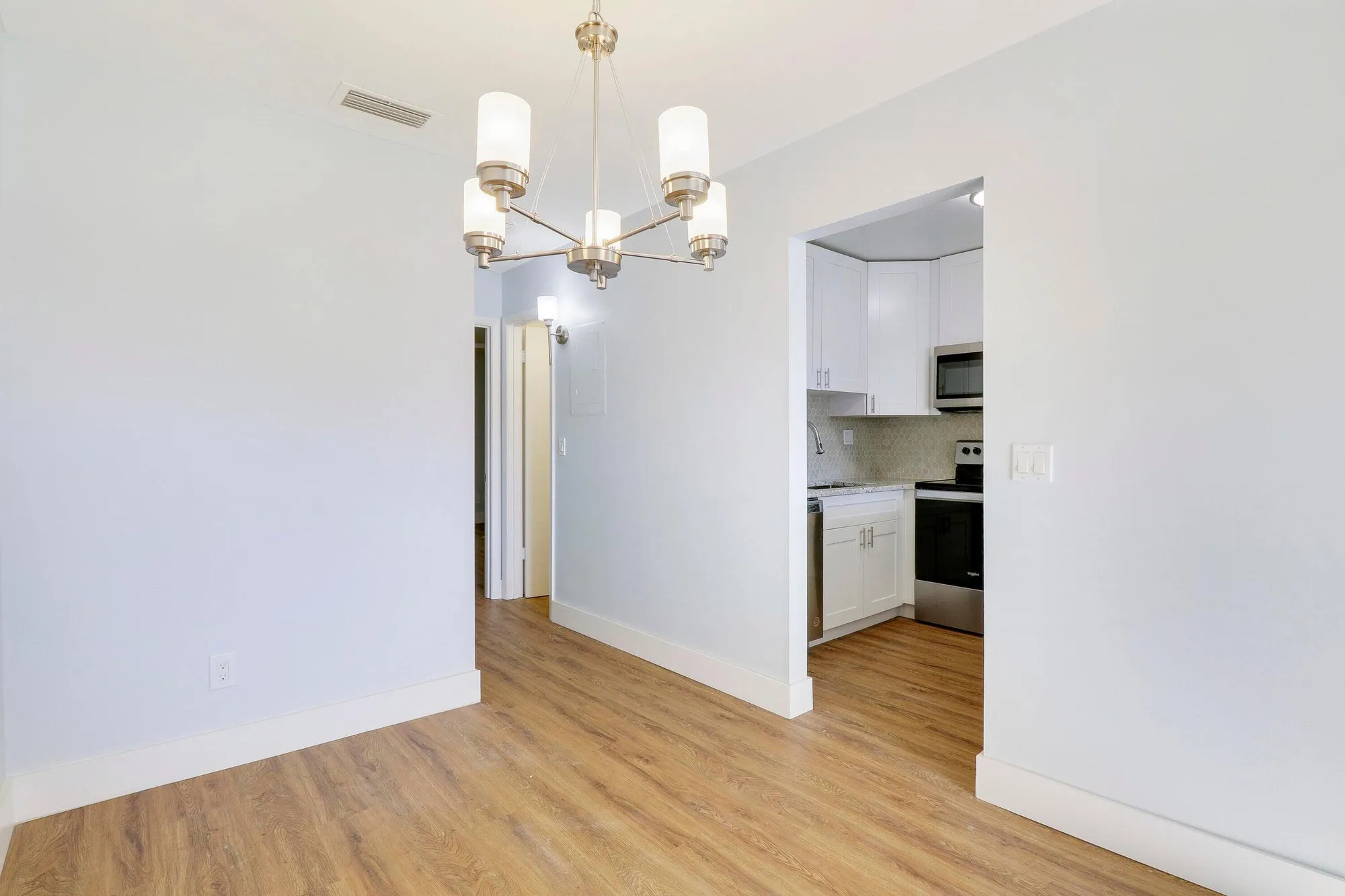 Property Slideshow image 10 of 21 | 1225 nw 21st st # 7-711, Stuart, FL, 34994