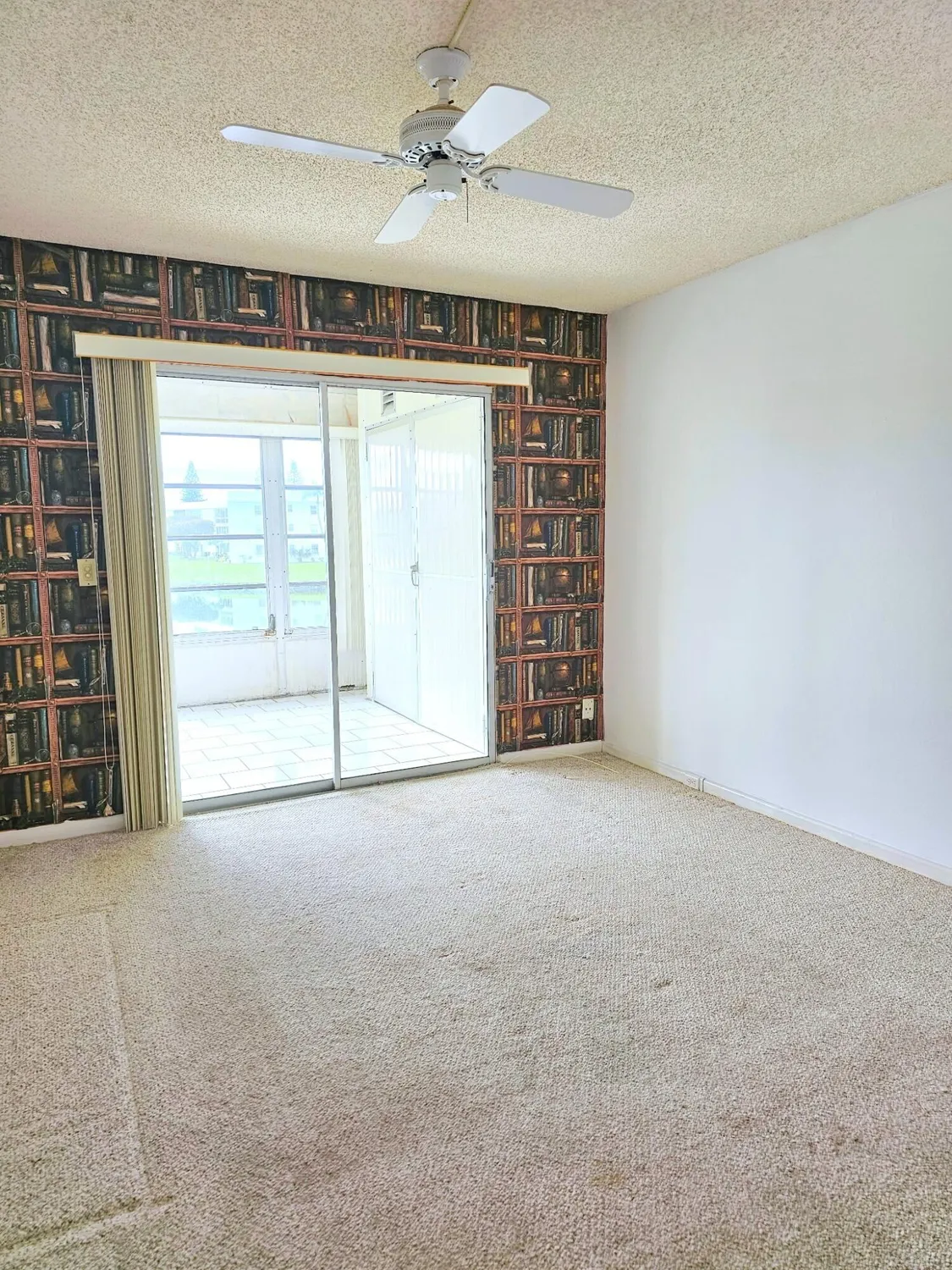 Property Slideshow image 12 of 23 | 265 wellington j, West Palm Beach, FL, 33417