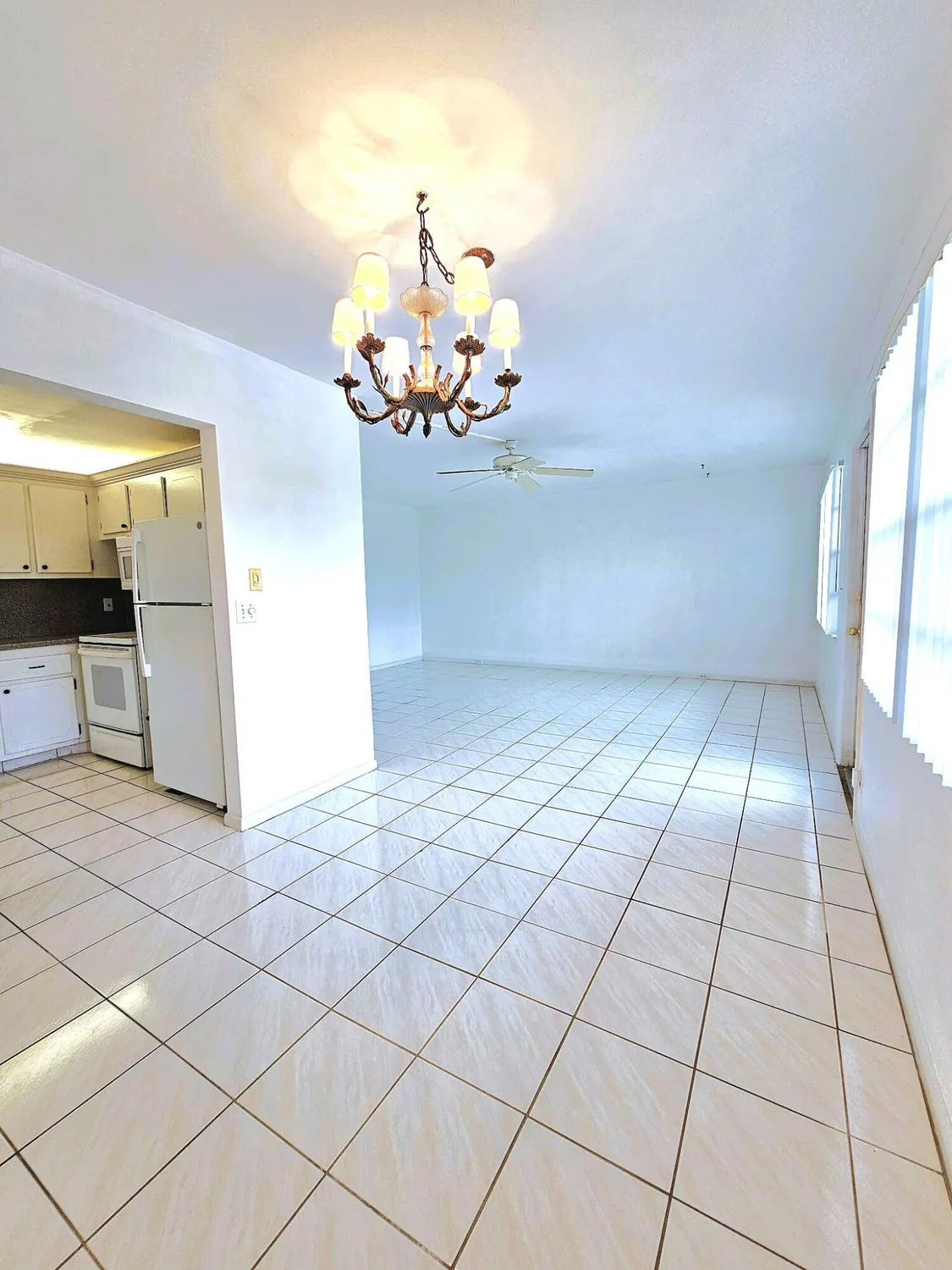 Property Slideshow image 7 of 23 | 265 wellington j, West Palm Beach, FL, 33417