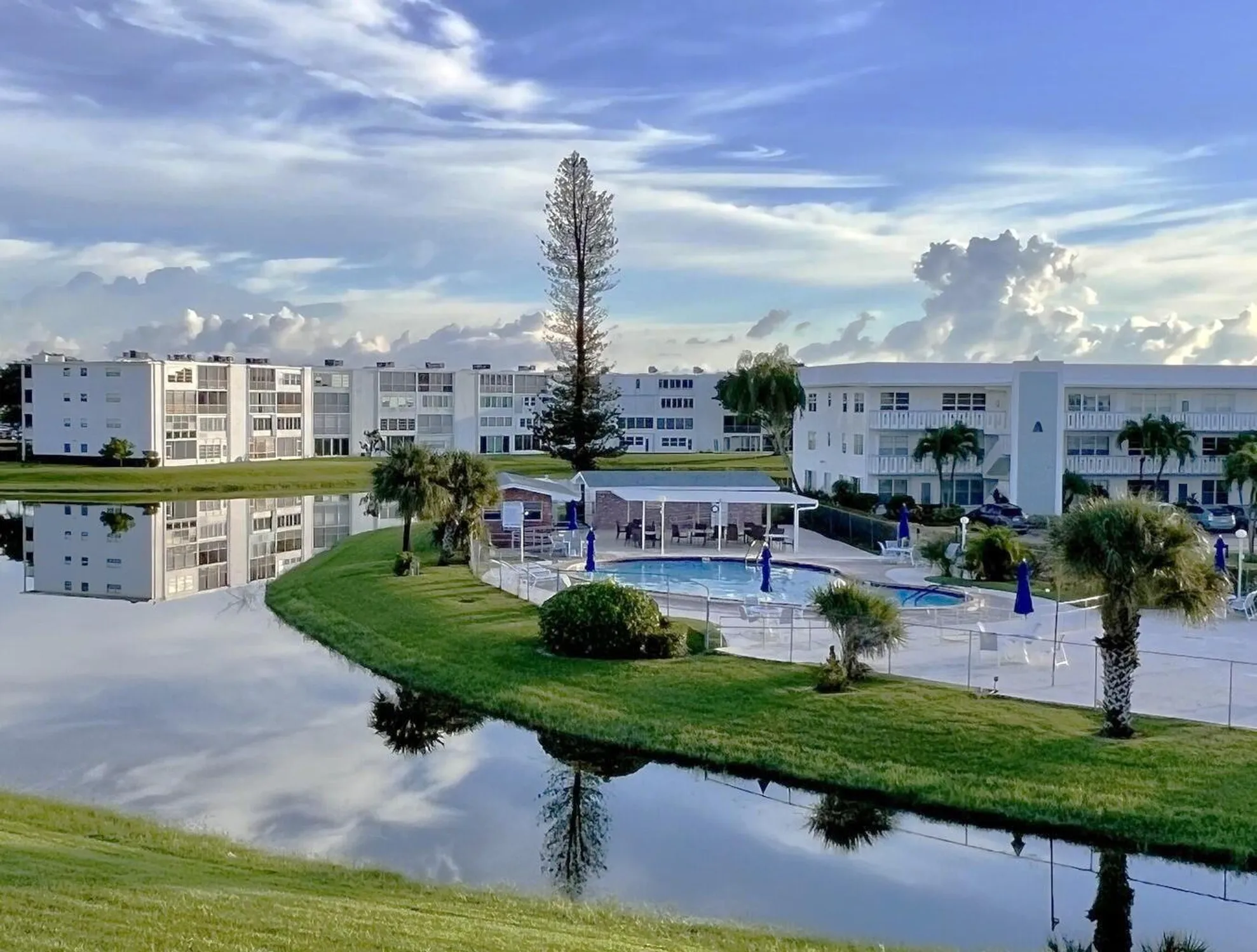 Property Slideshow image 15 of 23 | 265 wellington j, West Palm Beach, FL, 33417