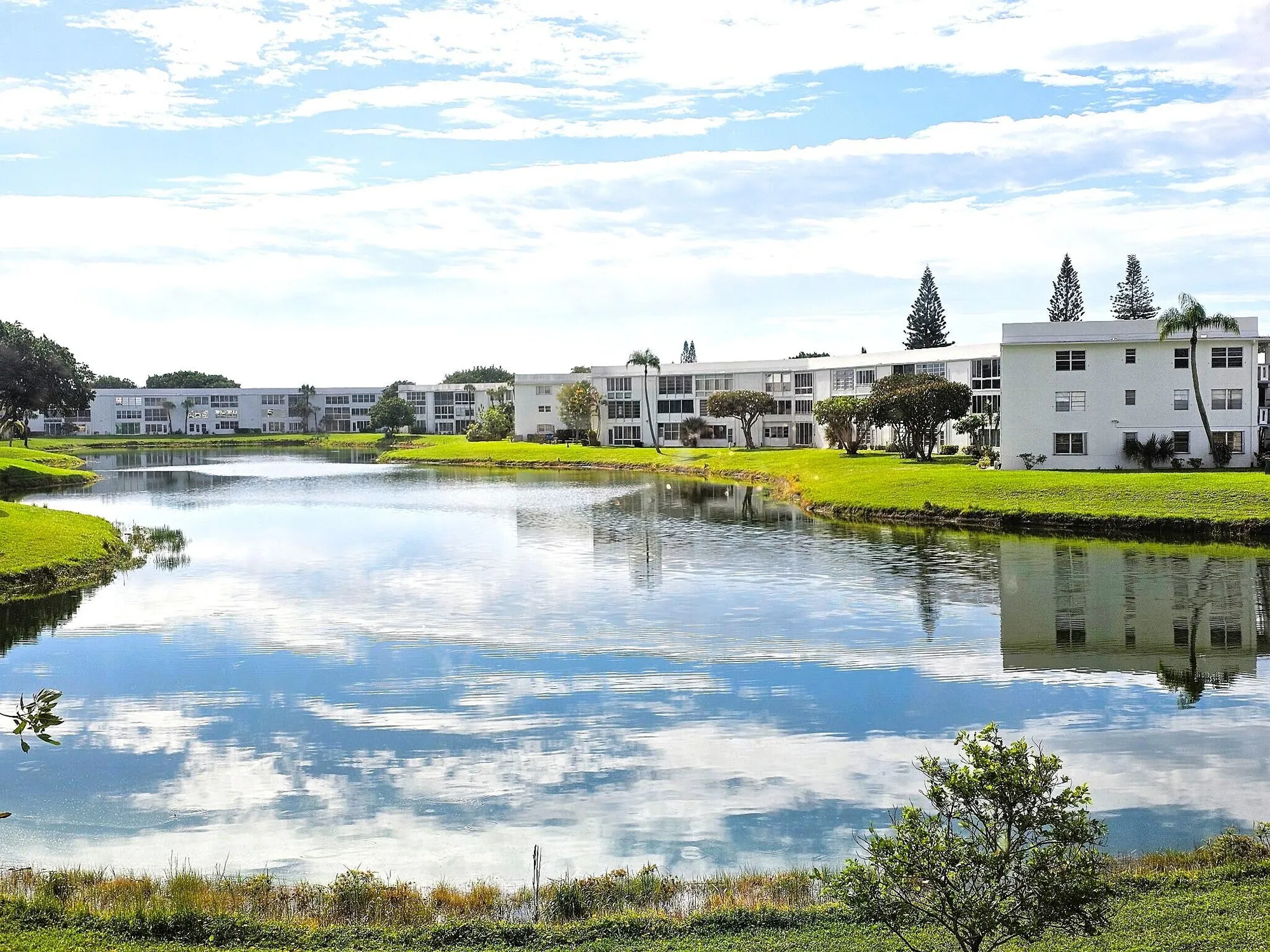 Property Slideshow image 1 of 23 | 265 wellington j, West Palm Beach, FL, 33417