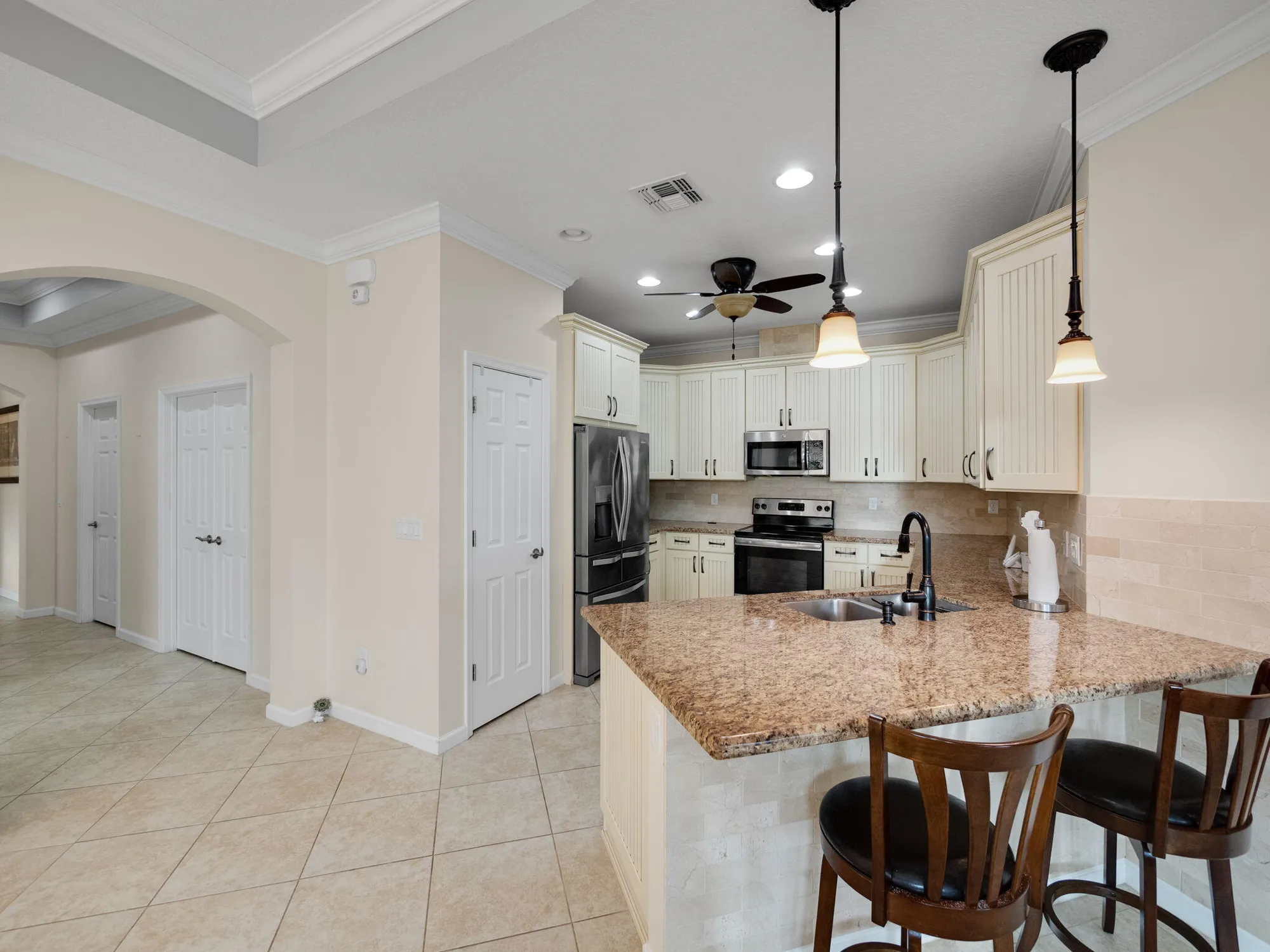 Property Slideshow image 13 of 130 | 11159 sw winding lakes cir, Port Saint Lucie, FL, 34987
