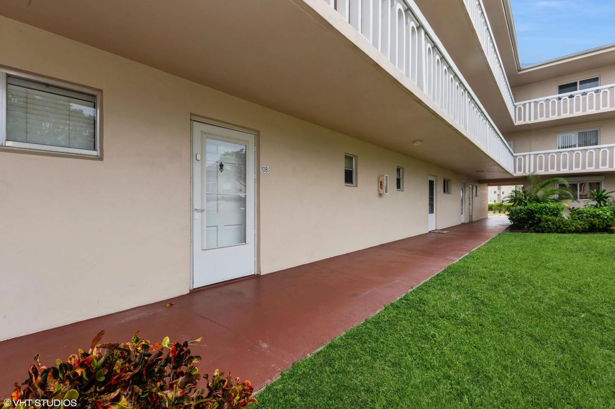 Property Slideshow image 13 of 33 | 2581 n garden 108 dr 108, Lake Worth, FL, 33461