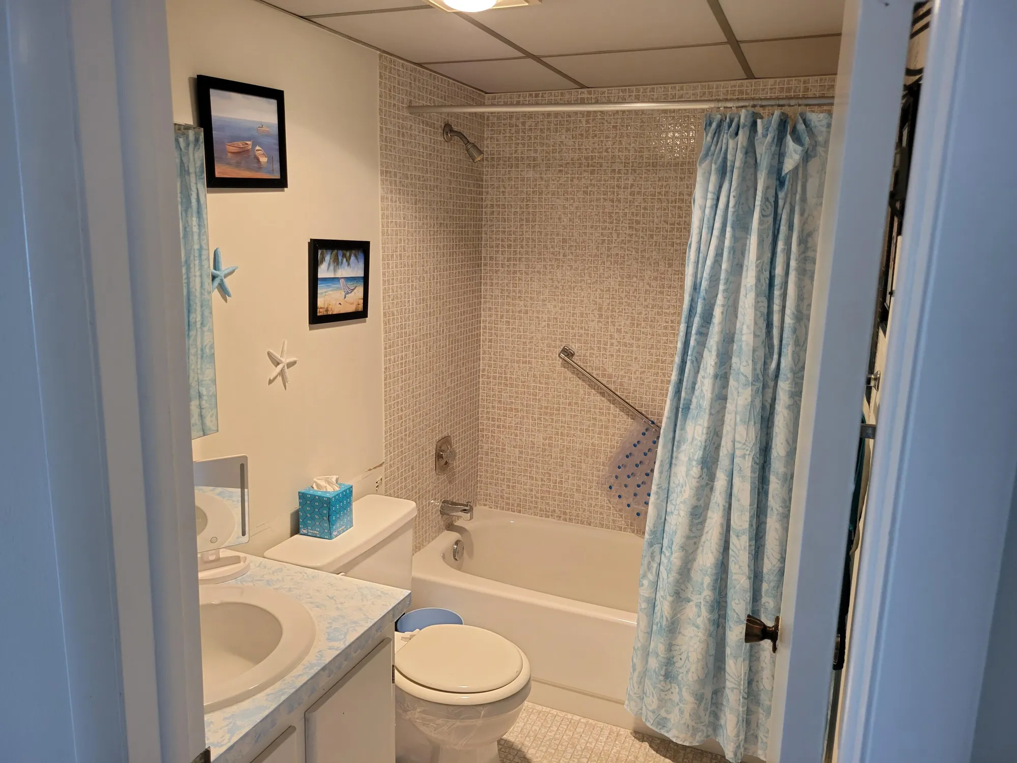 Property Slideshow image 11 of 17 | 662 burgundy, Delray Beach, FL, 33484
